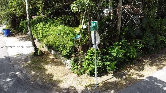 DOUGLAS CIRCLE - Residential