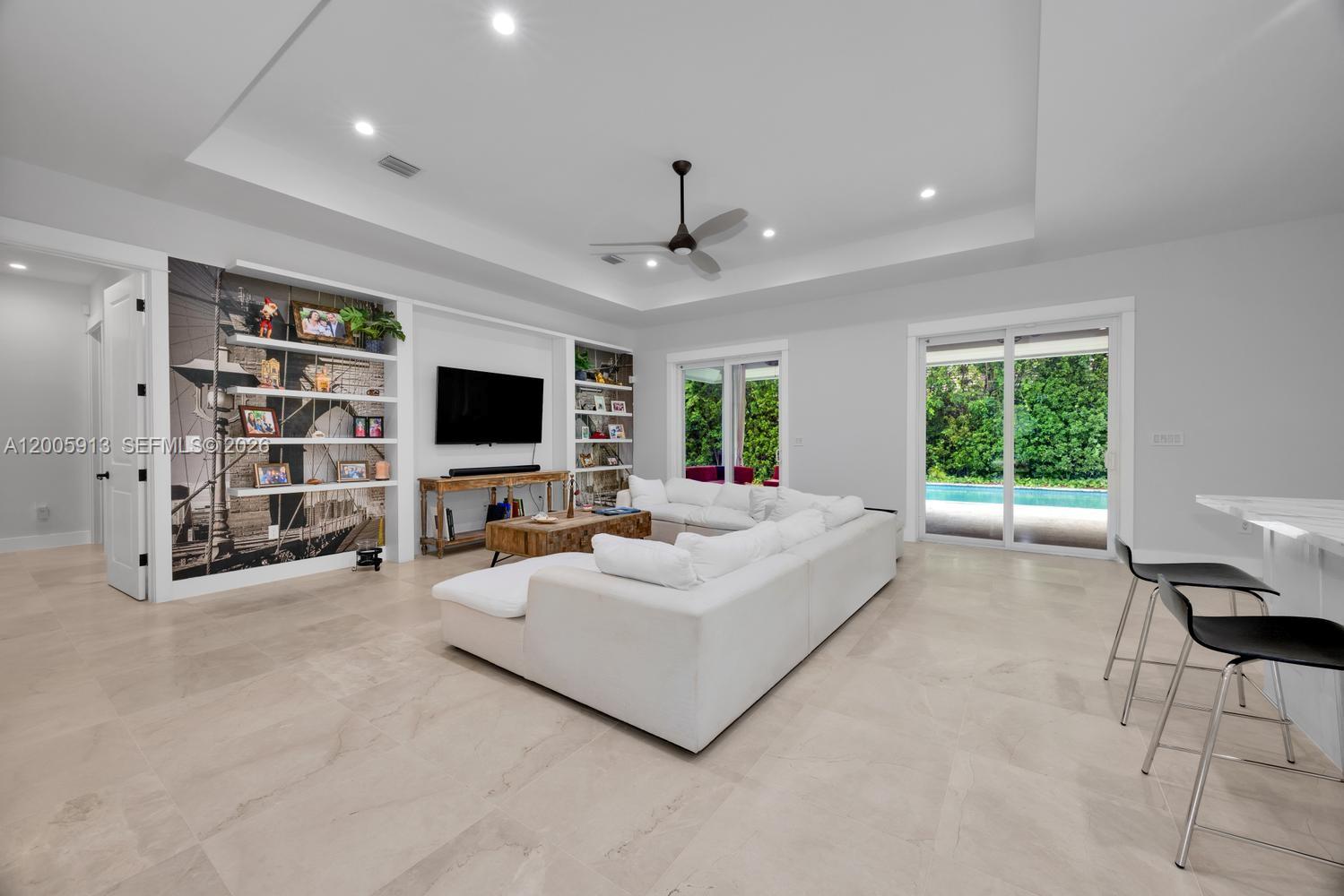 BEVERLY GARDENS - Residential