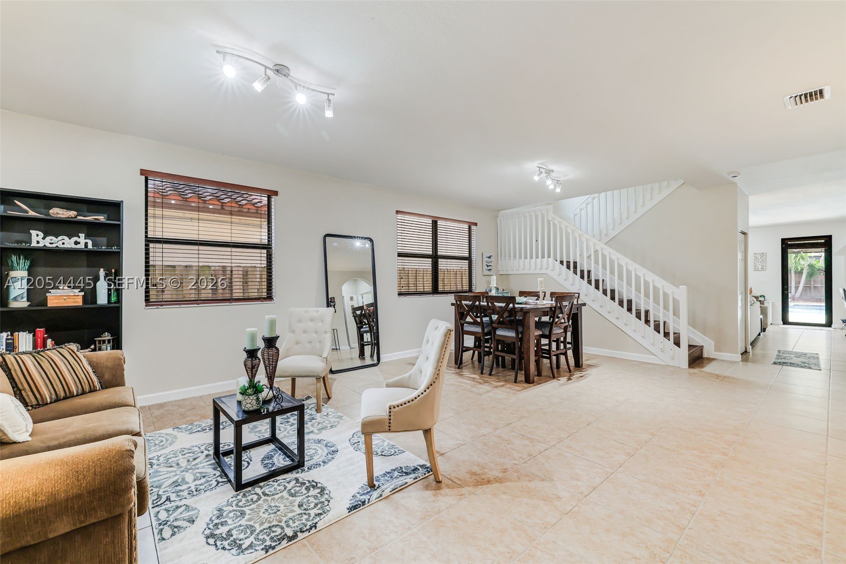 VENETIAN PARC WEST - Residential