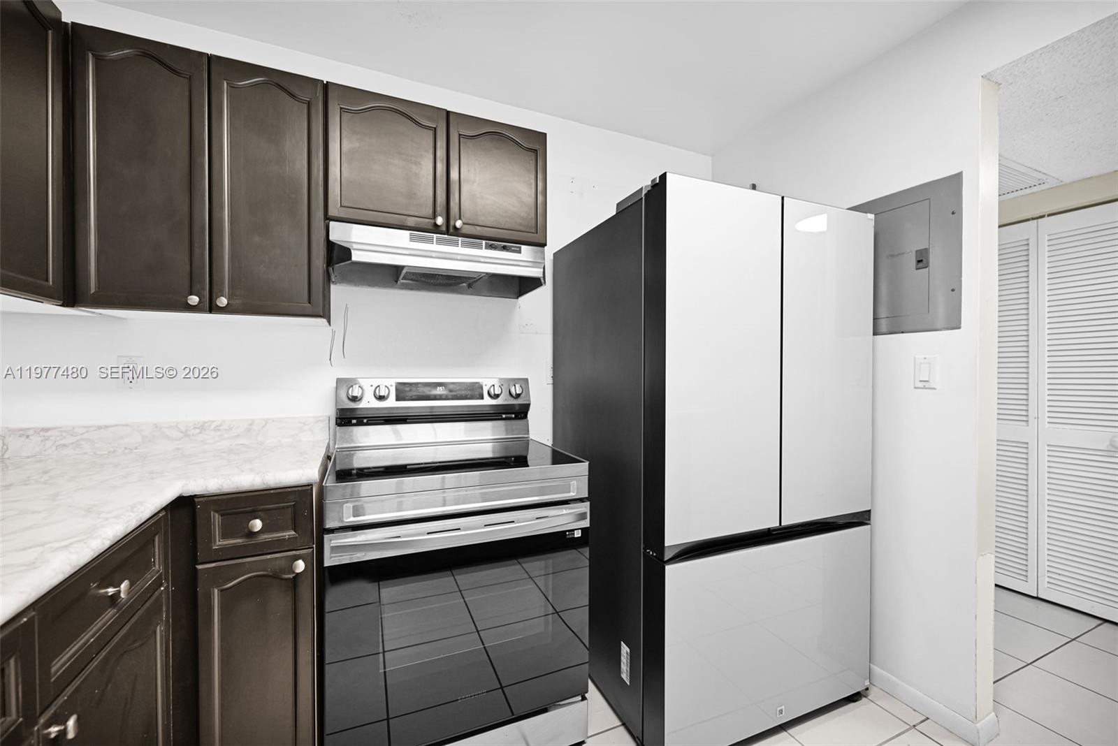 RONEY PALACE CONDO - Residential
