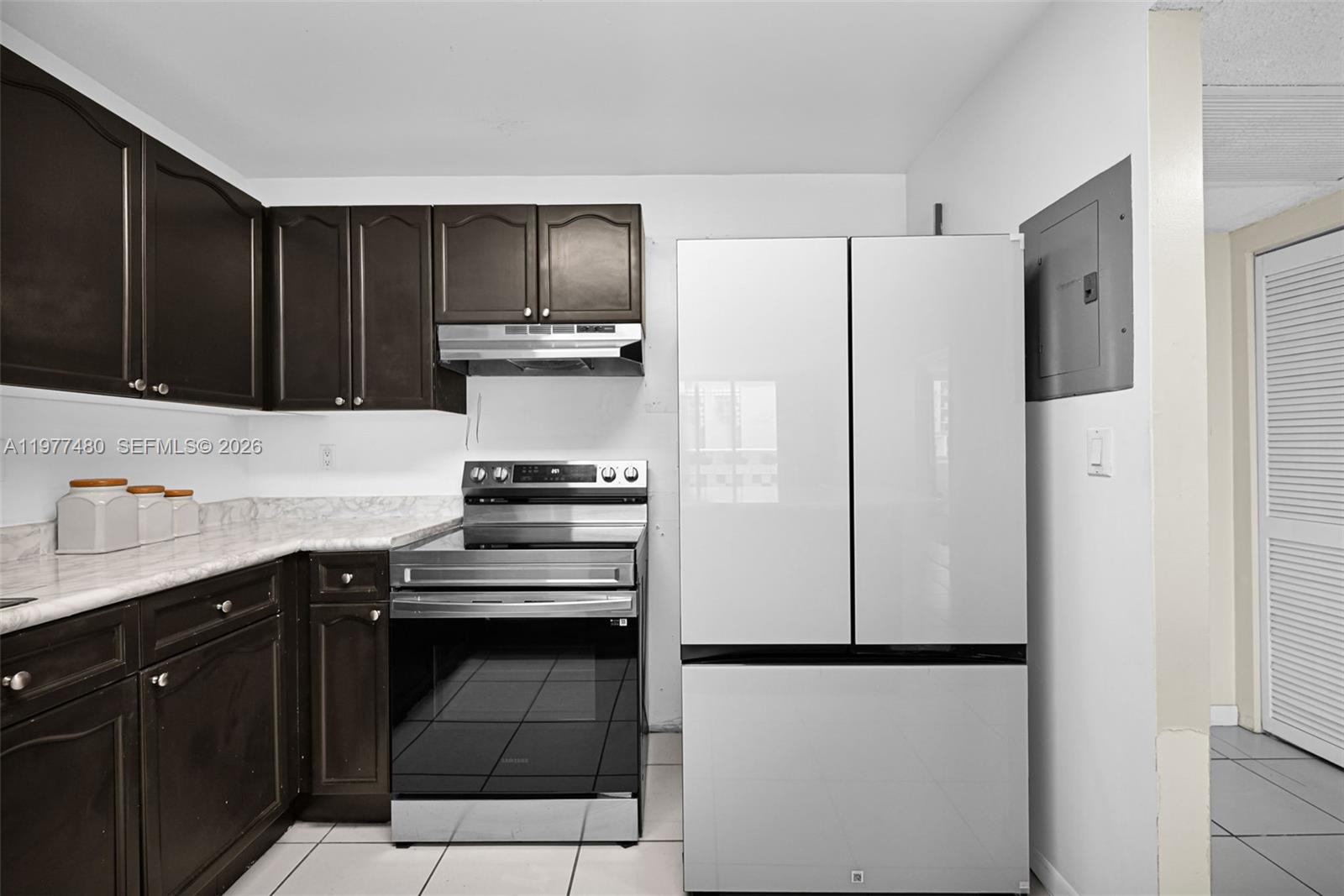 RONEY PALACE CONDO - Residential