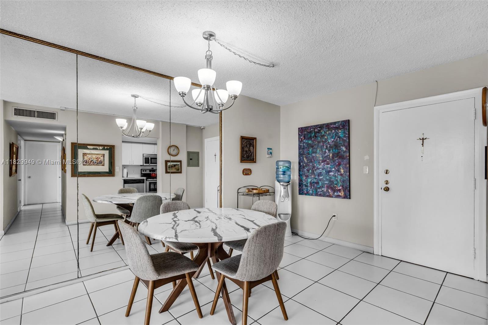 BAYVIEW CONDO - Residential