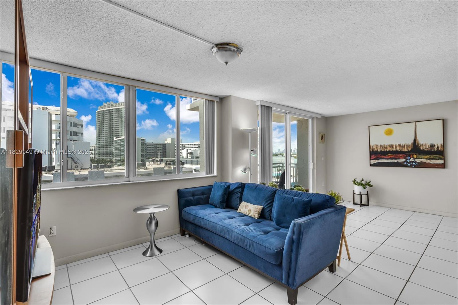 BAYVIEW CONDO - Residential