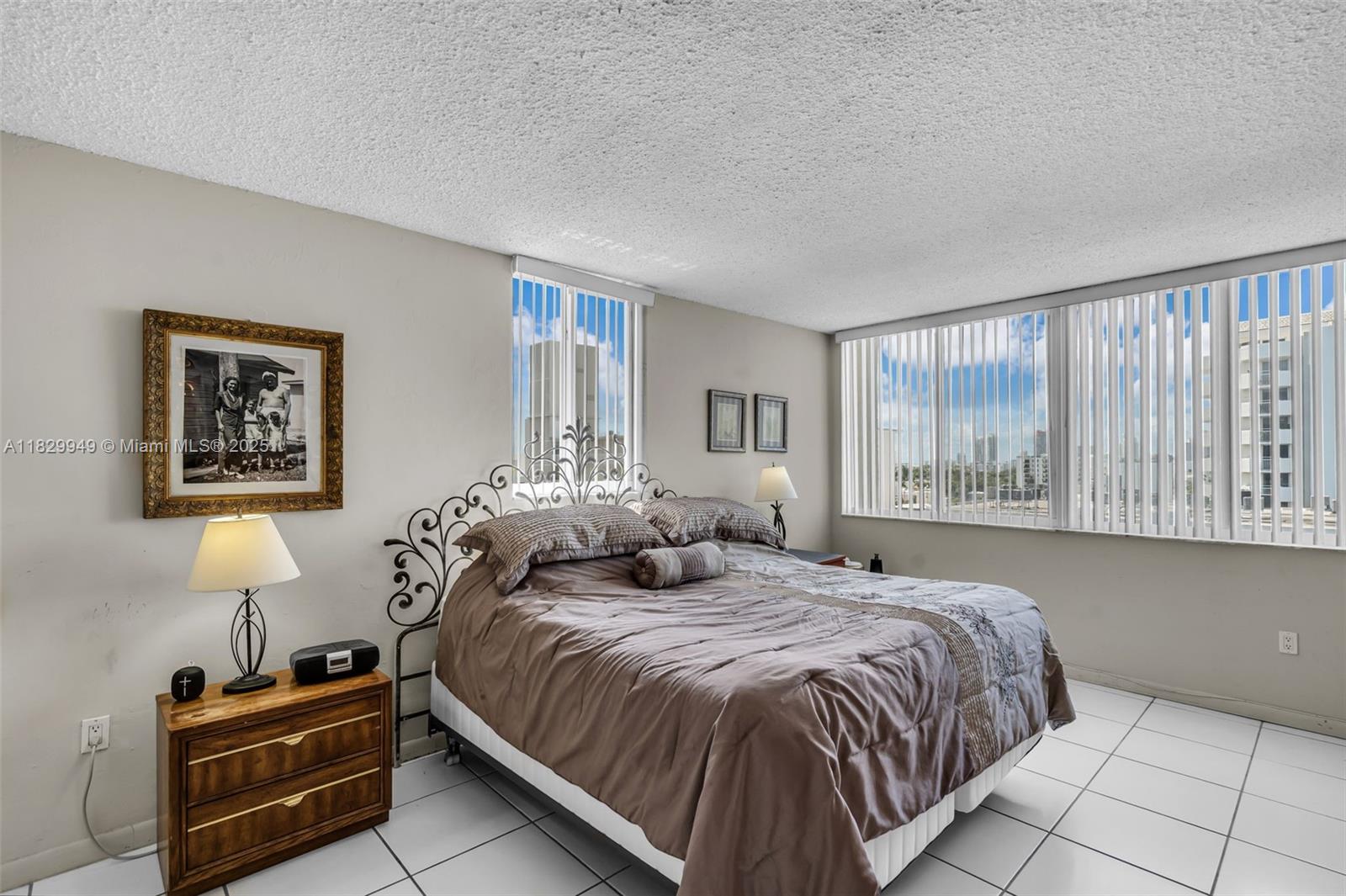 BAYVIEW CONDO - Residential