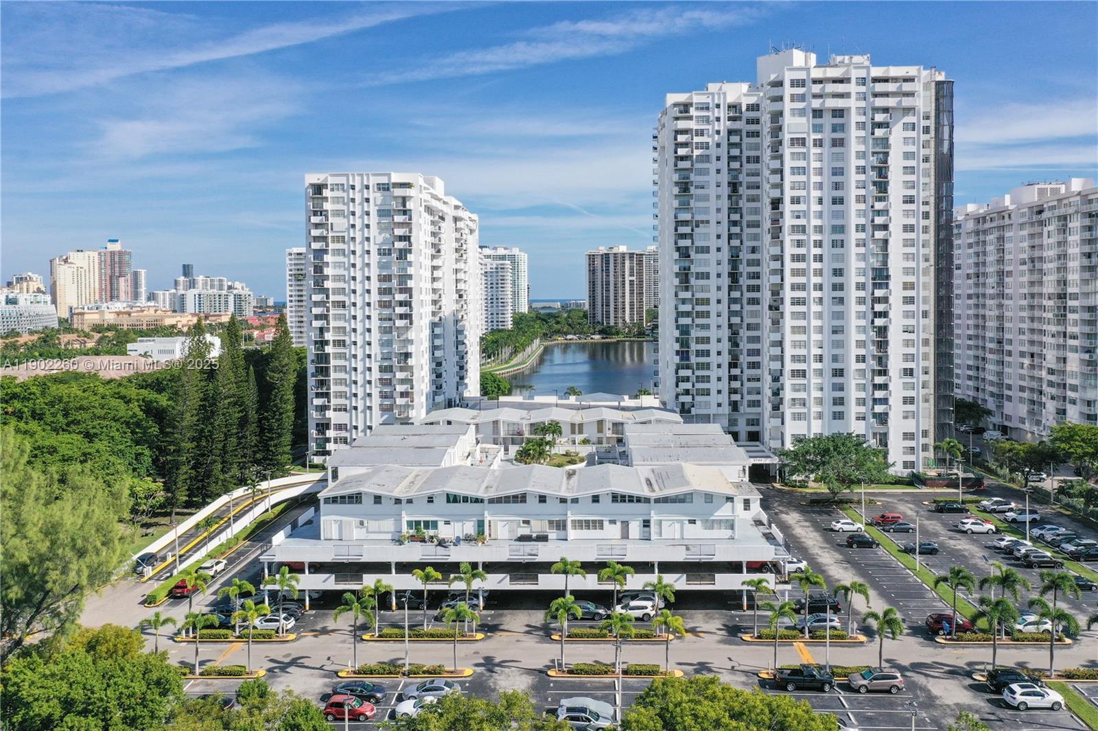 COMMODORE PLAZA CONDO - Residential