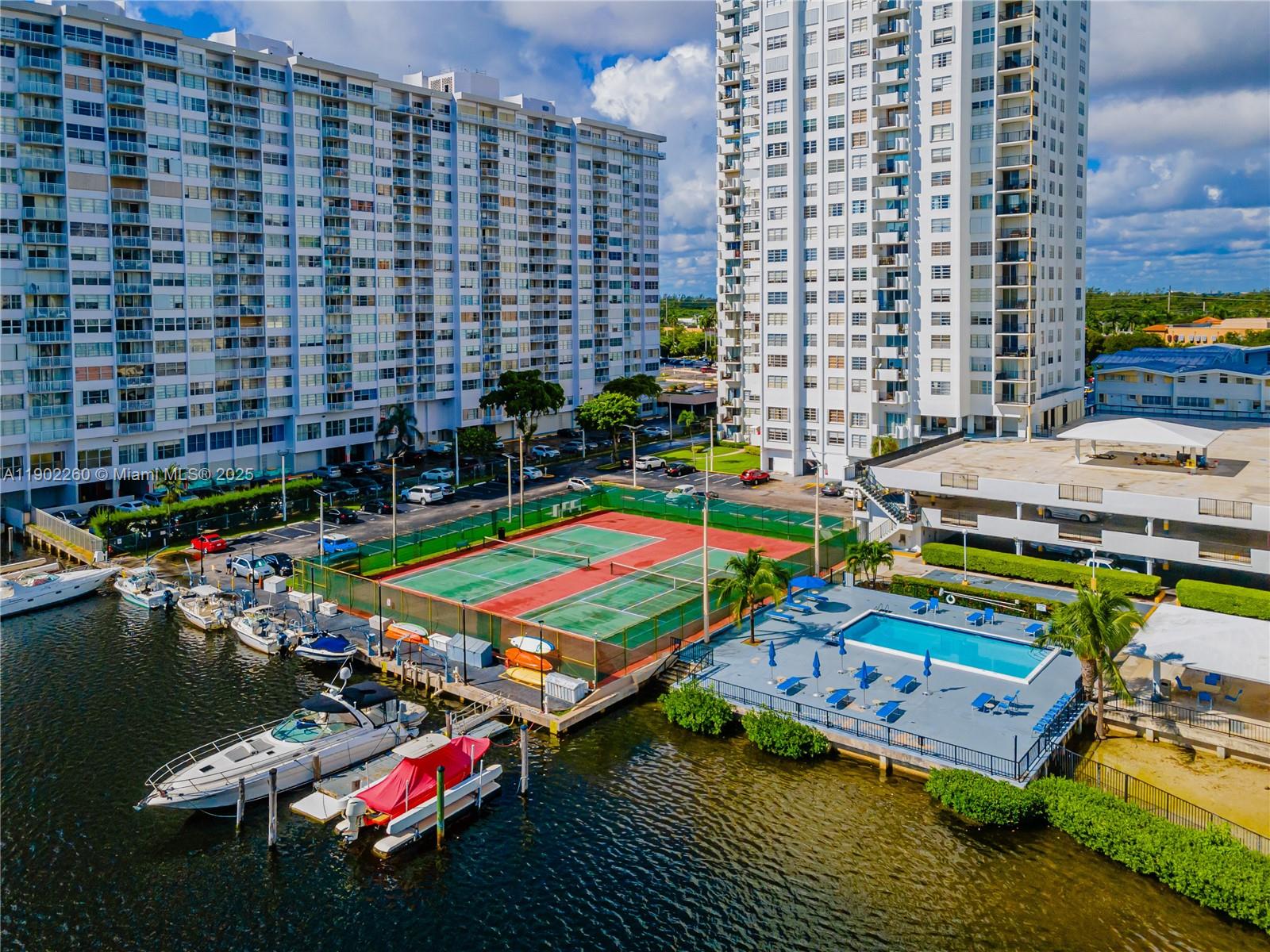 COMMODORE PLAZA CONDO - Residential