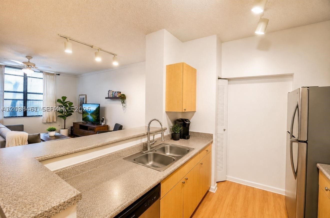 REGENT PARK CONDO - Residential Lease