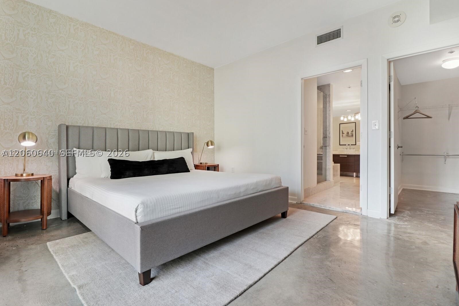 VIZCAYNE SOUTH CONDO - Residential