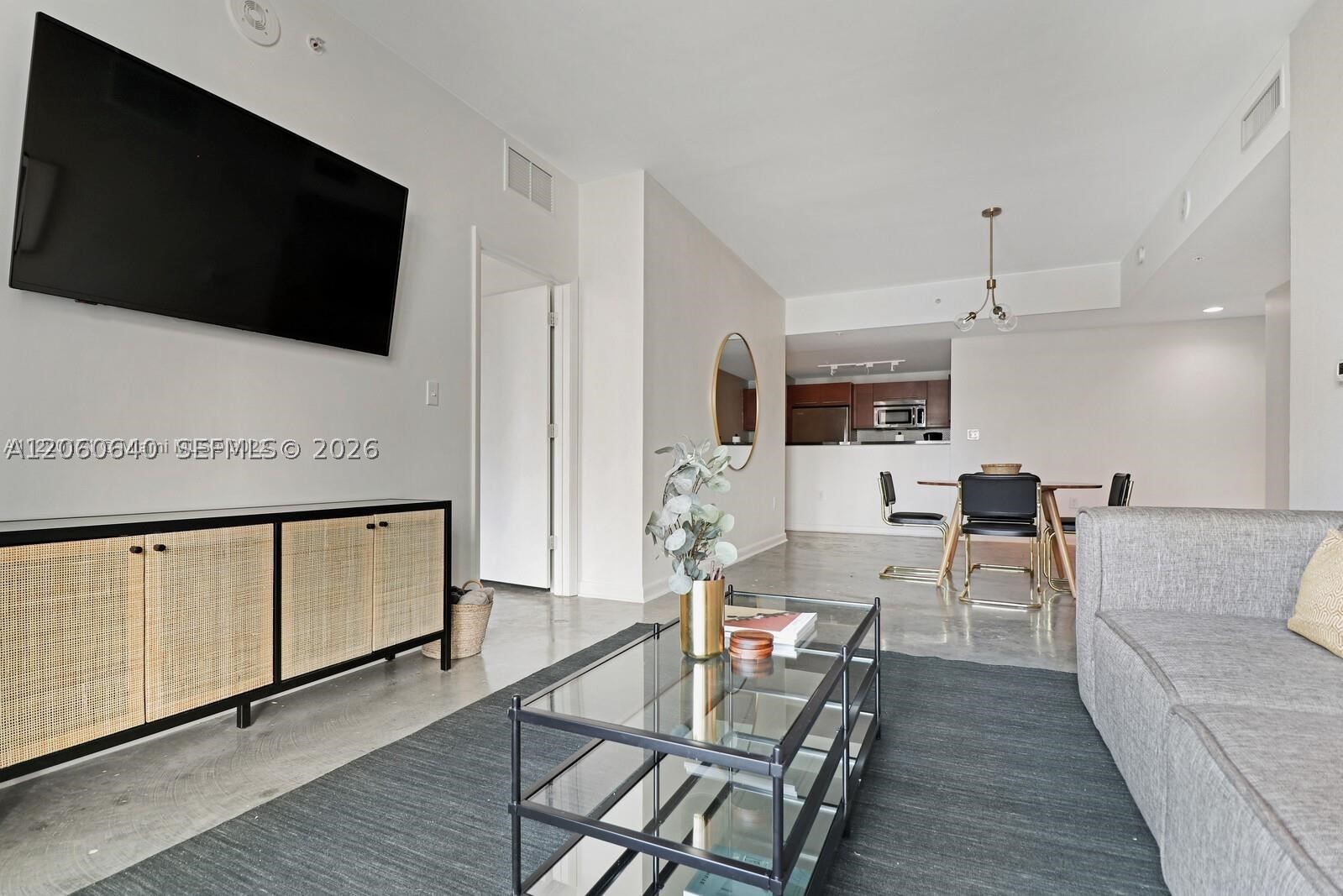VIZCAYNE SOUTH CONDO - Residential