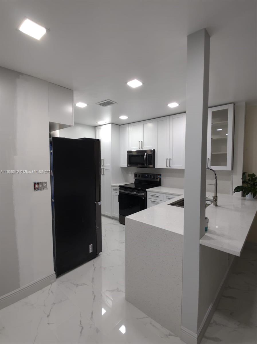 WINDING LAKE AT WELLEBY C - Residential Lease