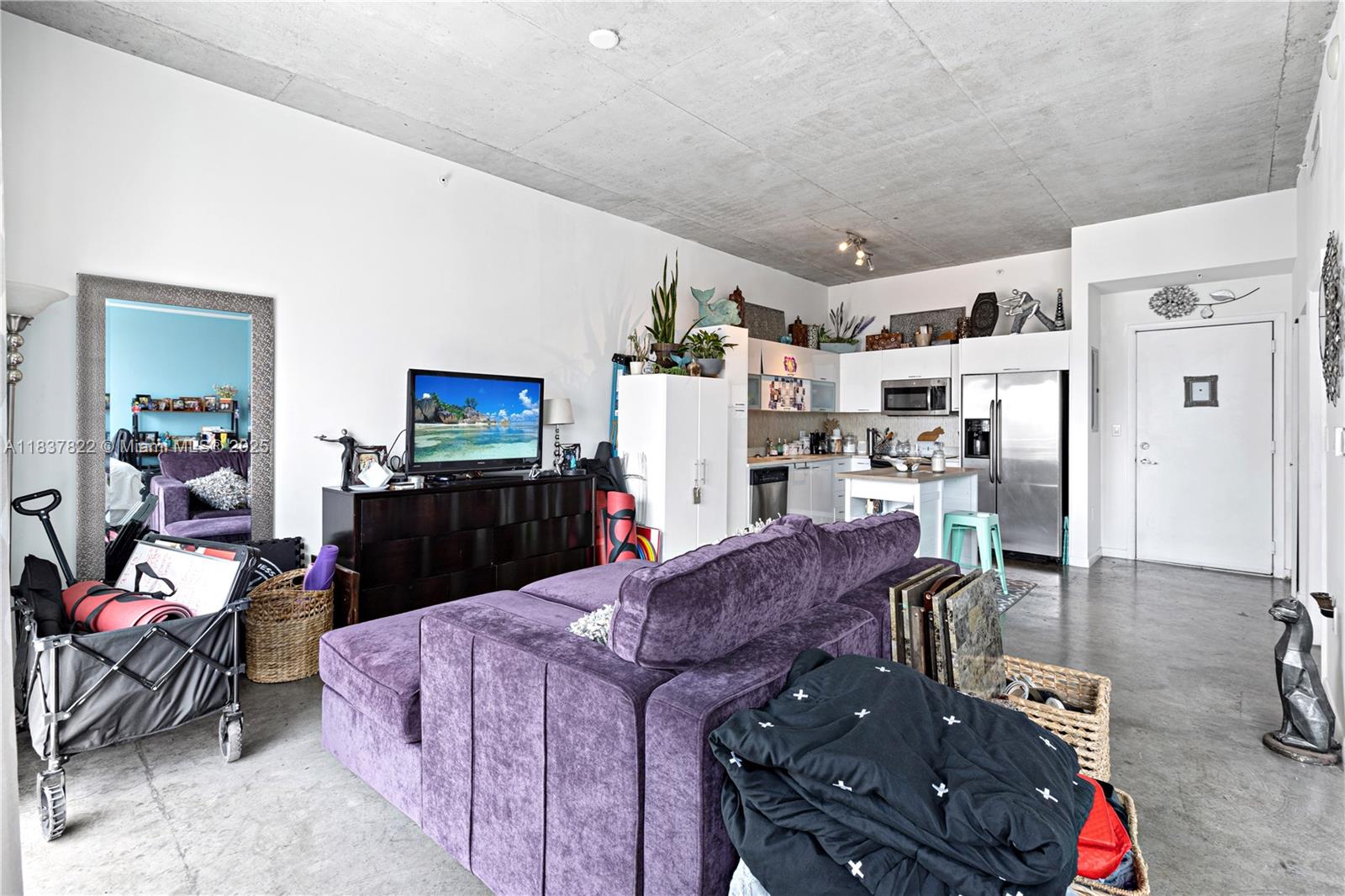 Loft Downtown 2 - Residential Lease