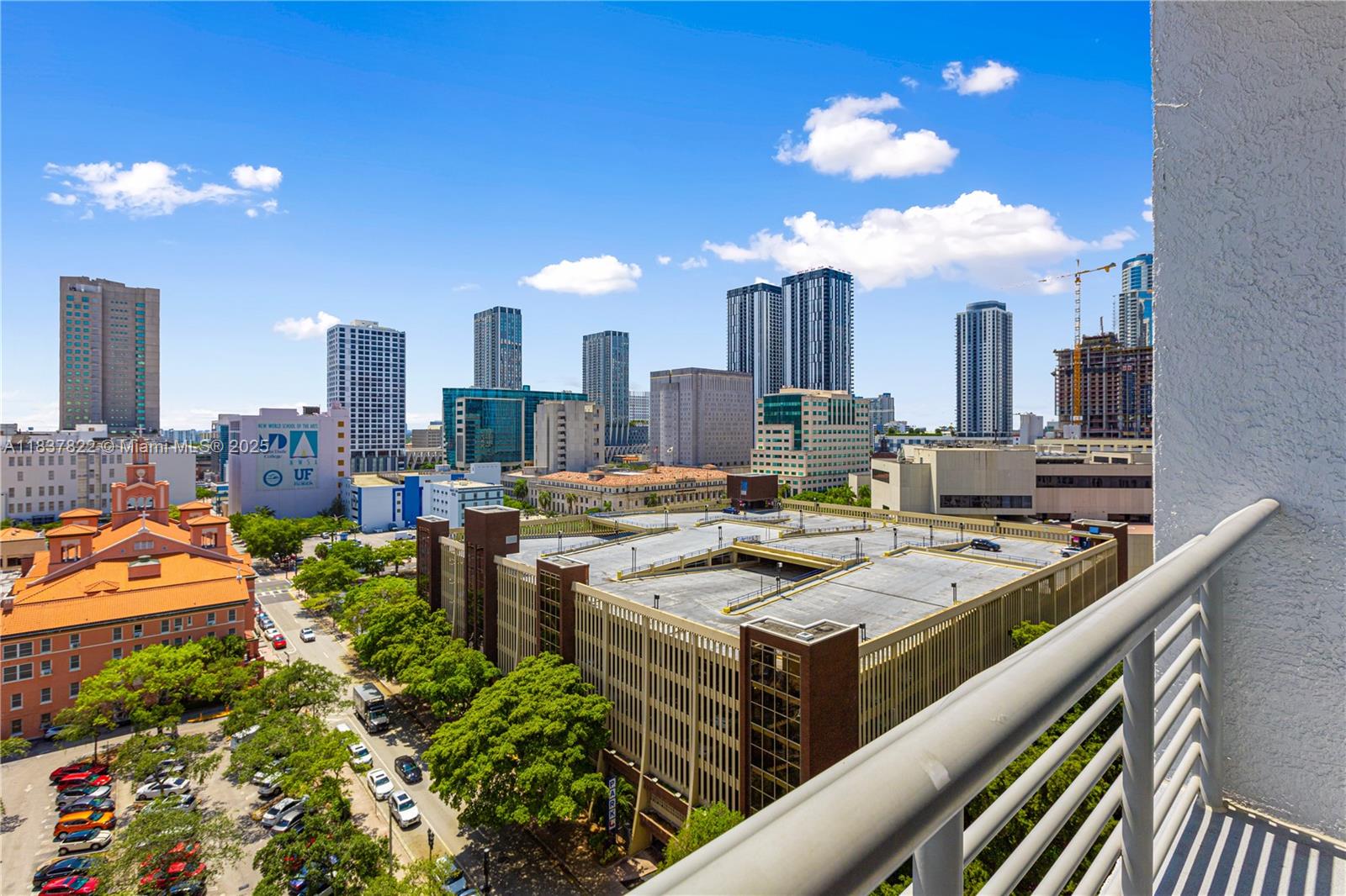 Loft Downtown 2 - Residential Lease