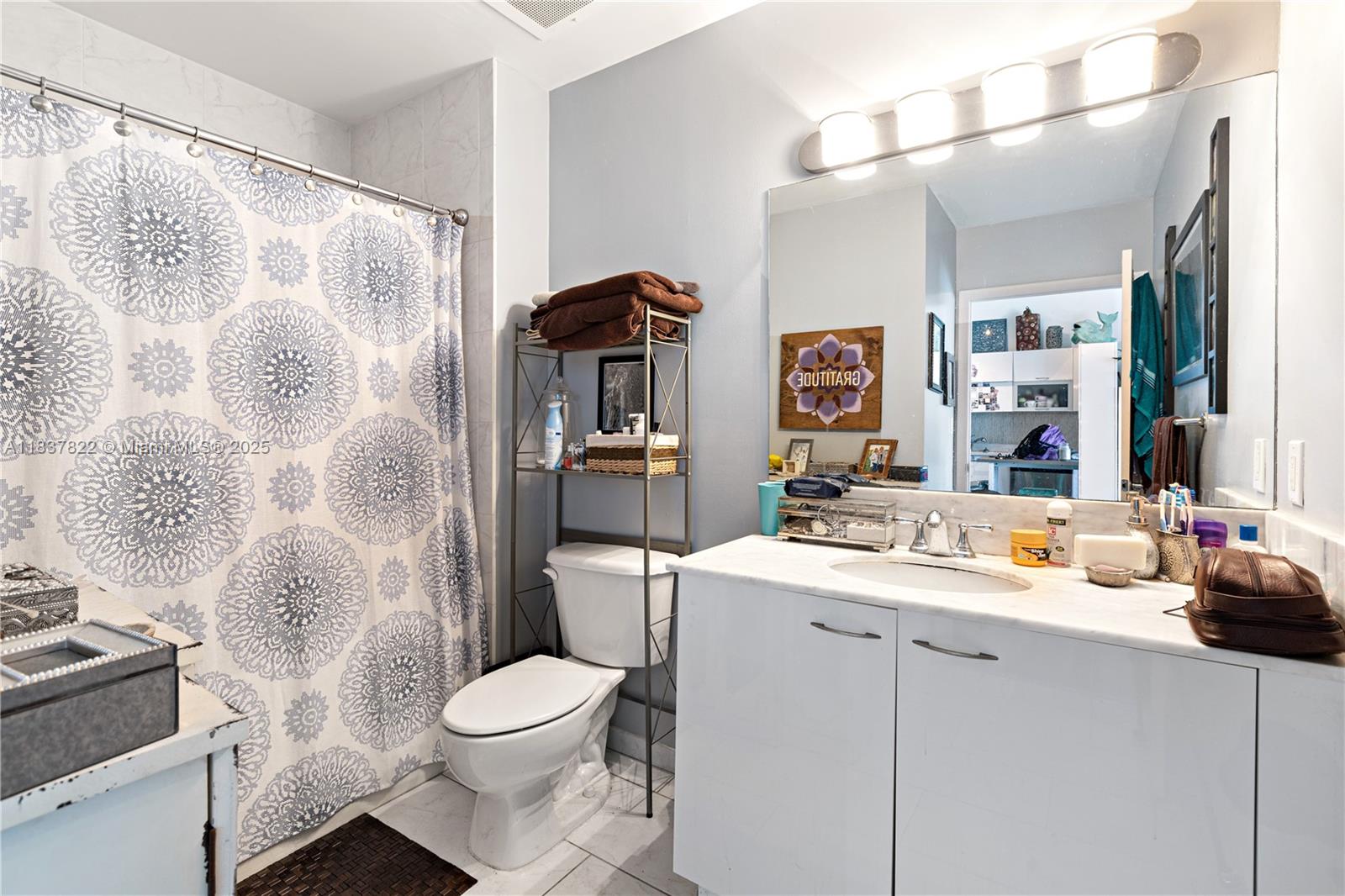 Loft Downtown 2 - Residential Lease
