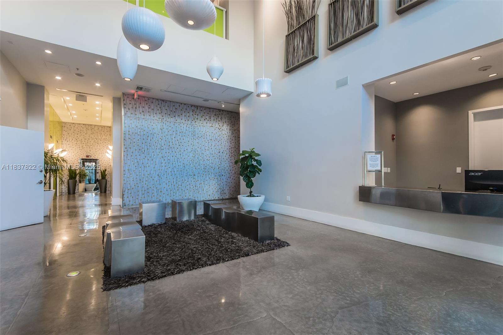 Loft Downtown 2 - Residential Lease