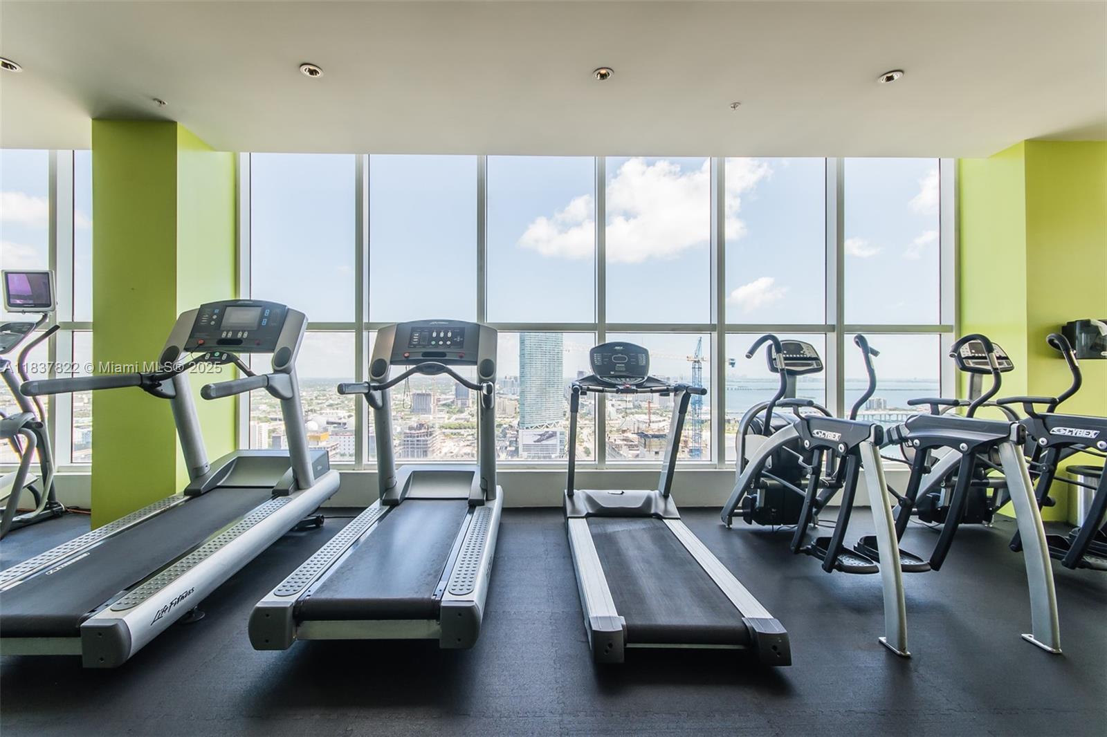 Loft Downtown 2 - Residential Lease
