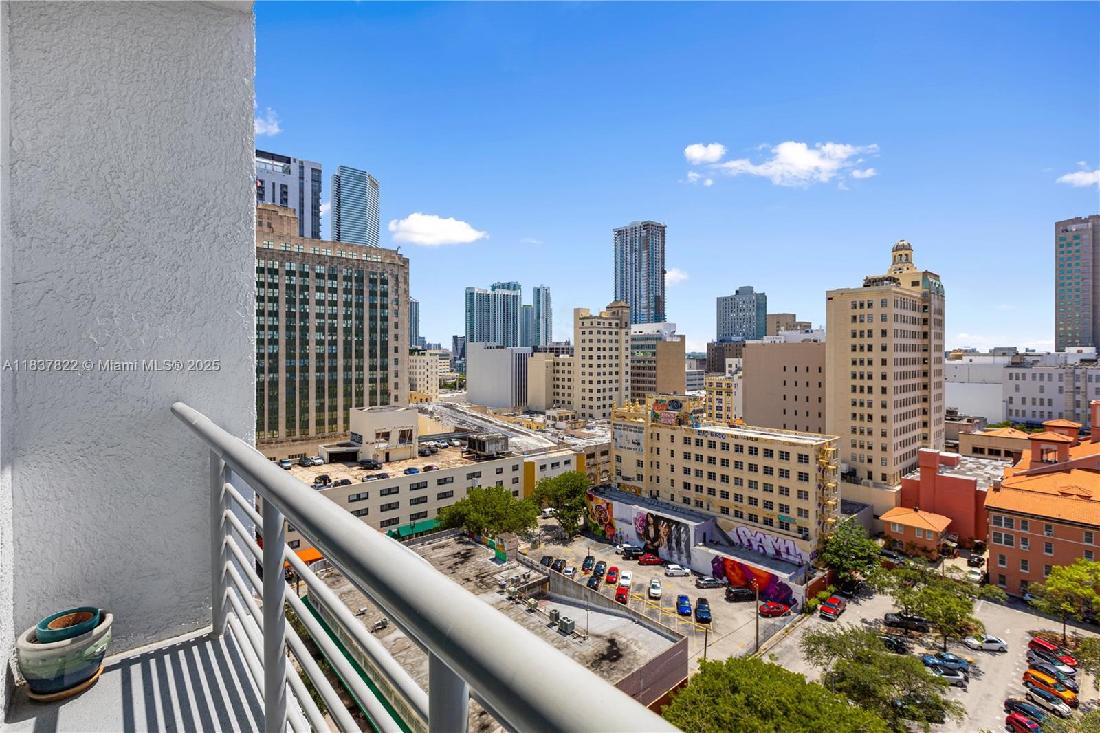 Loft Downtown 2 - Residential Lease