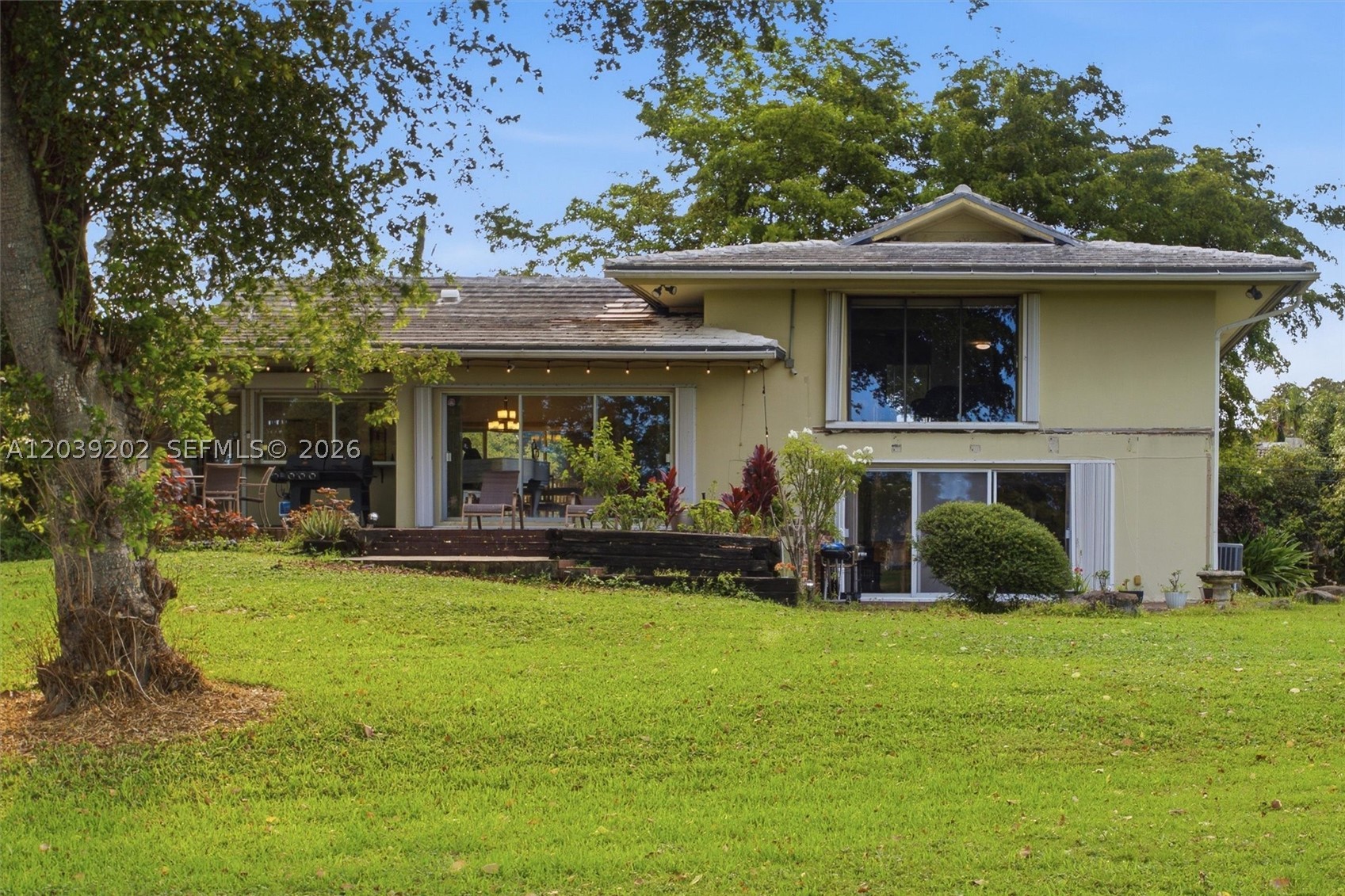 COUNTRY CLUB OF MIAMI EST - Residential