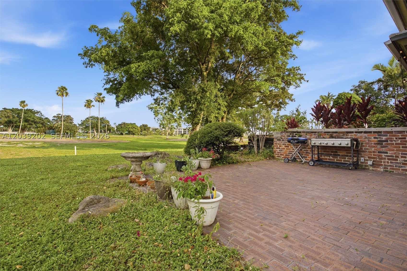 COUNTRY CLUB OF MIAMI EST - Residential