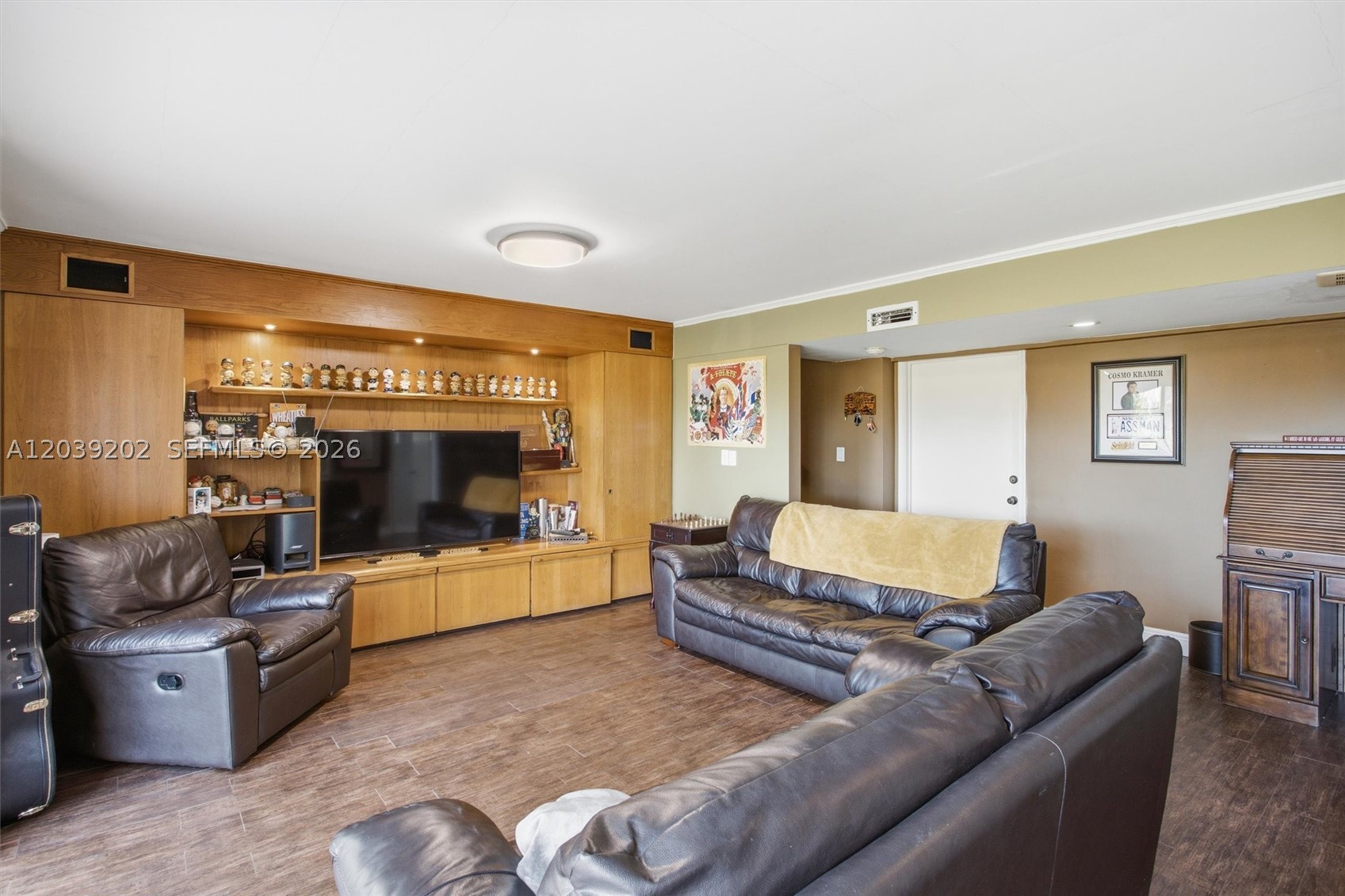 COUNTRY CLUB OF MIAMI EST - Residential