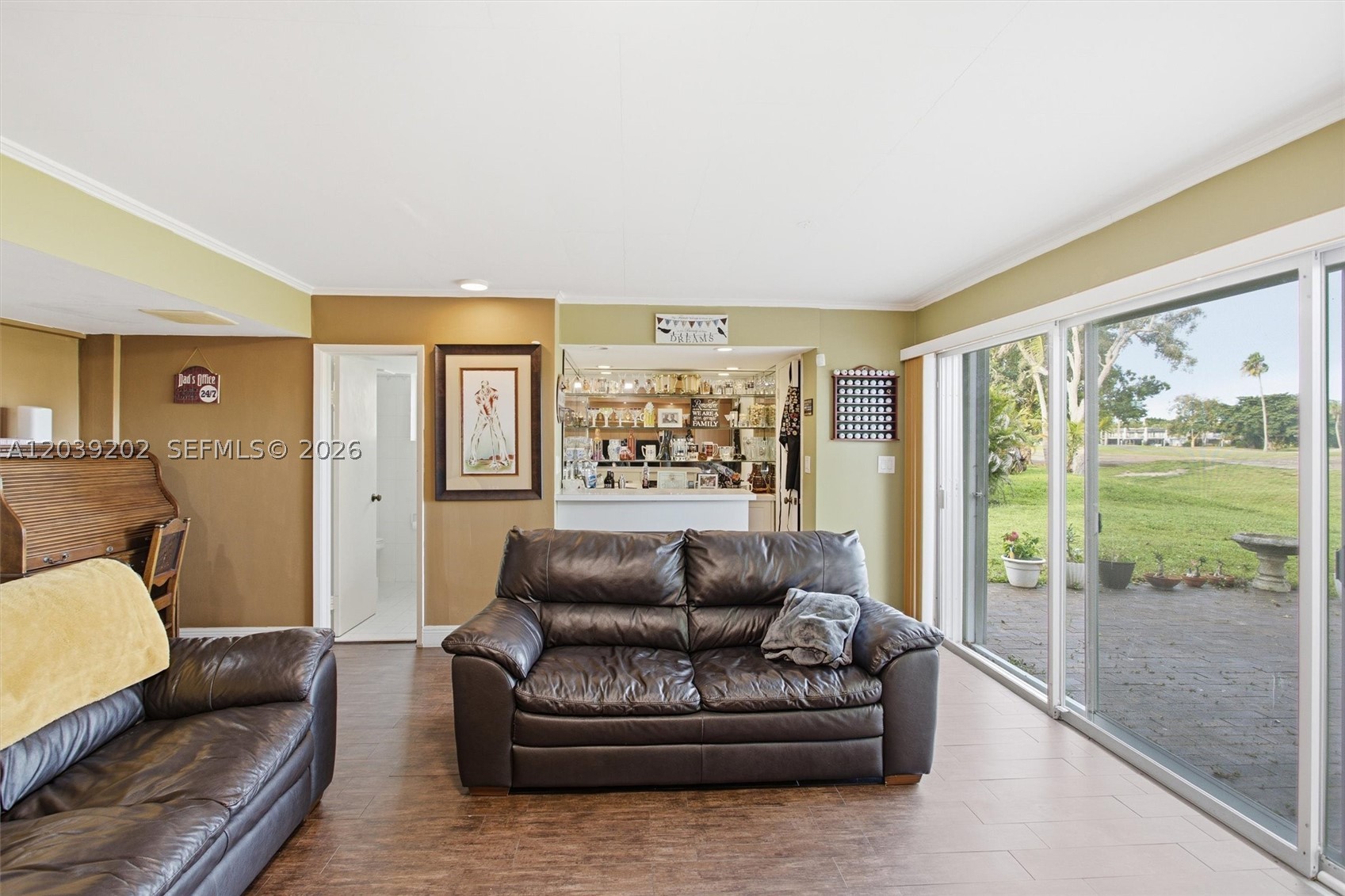 COUNTRY CLUB OF MIAMI EST - Residential