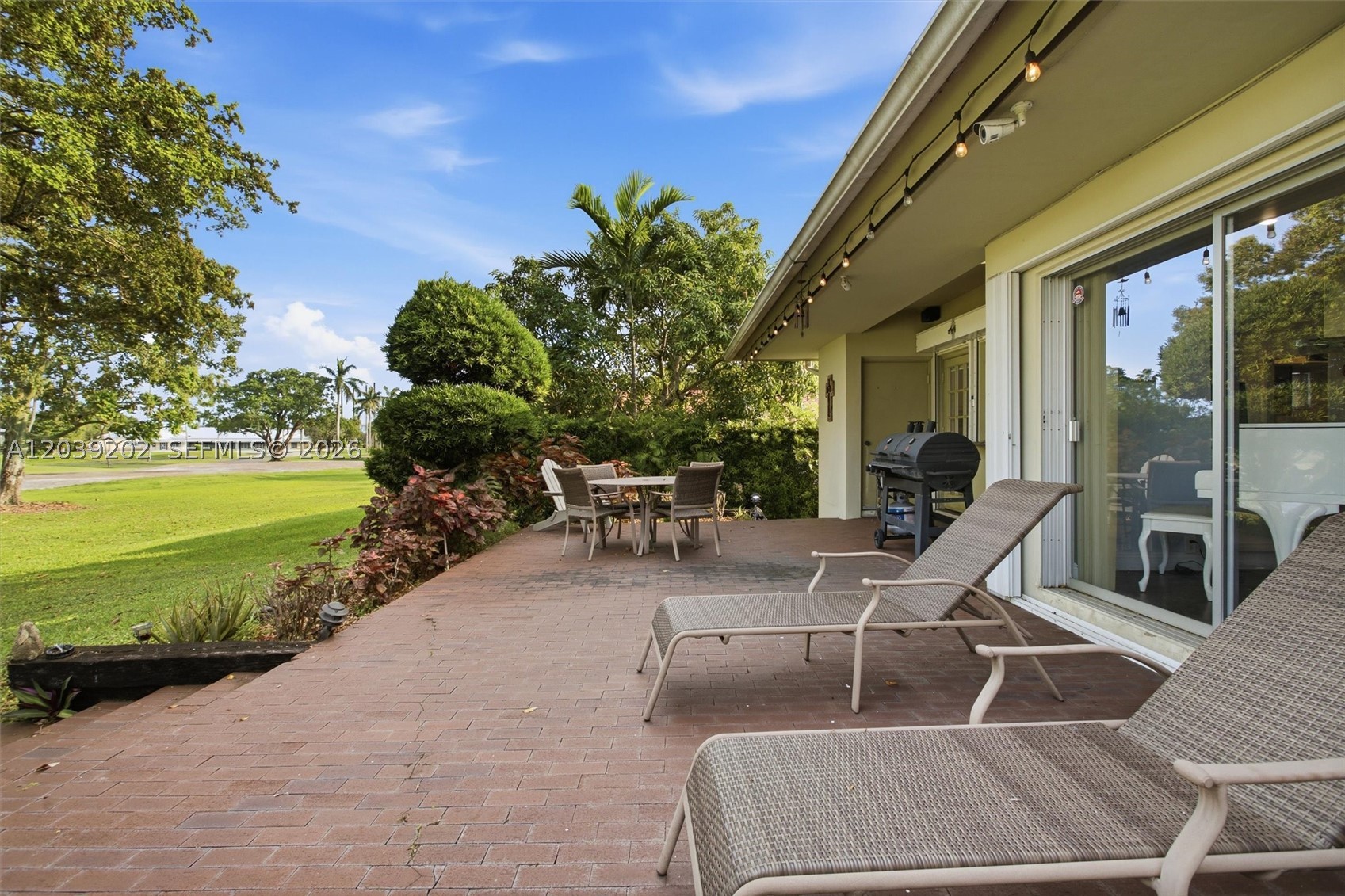 COUNTRY CLUB OF MIAMI EST - Residential