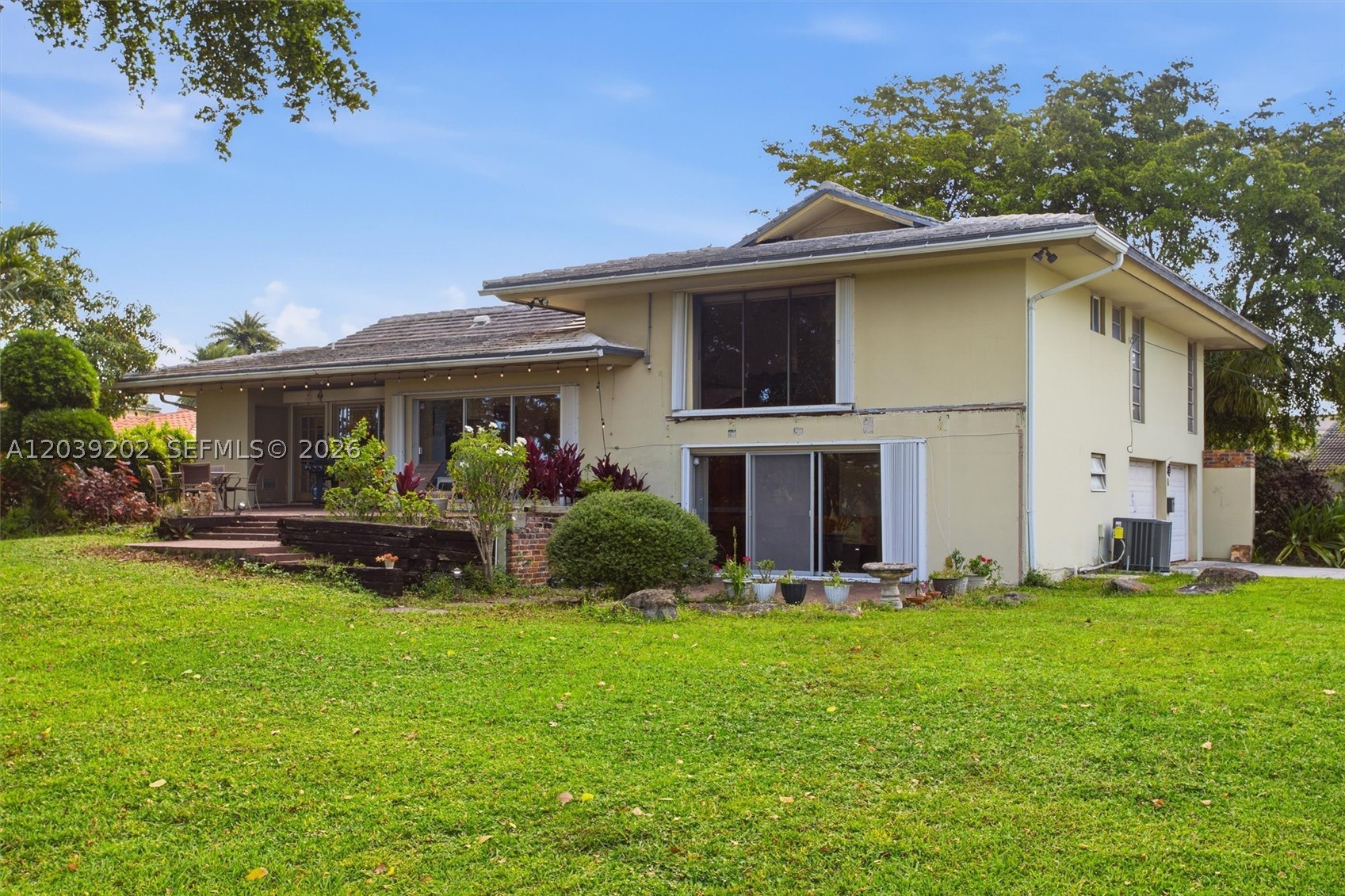 COUNTRY CLUB OF MIAMI EST - Residential