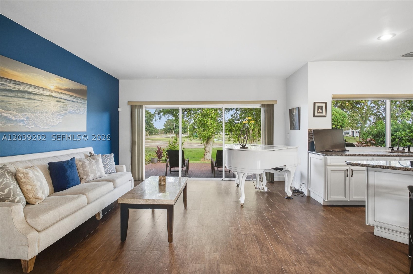 COUNTRY CLUB OF MIAMI EST - Residential