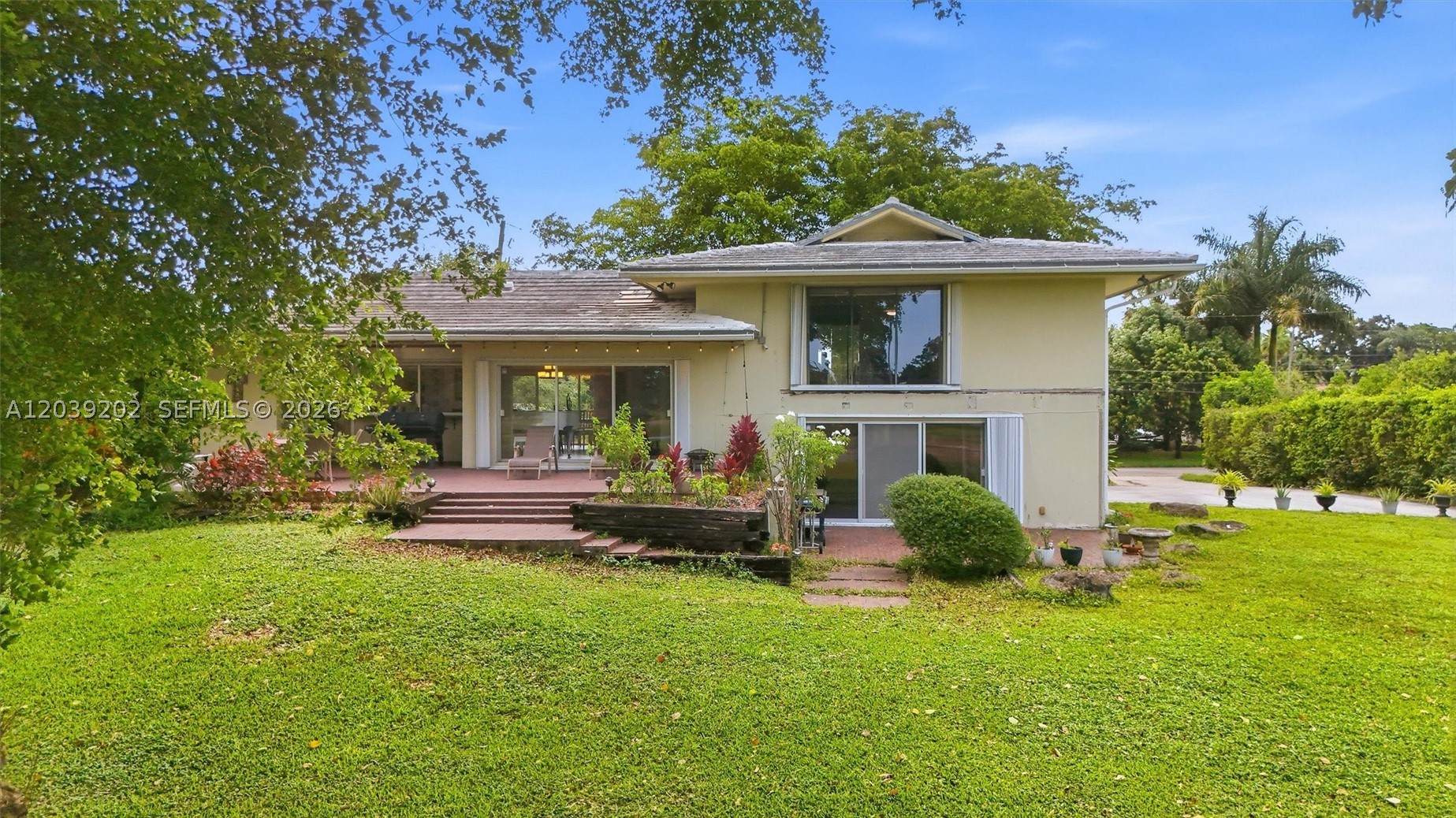COUNTRY CLUB OF MIAMI EST - Residential