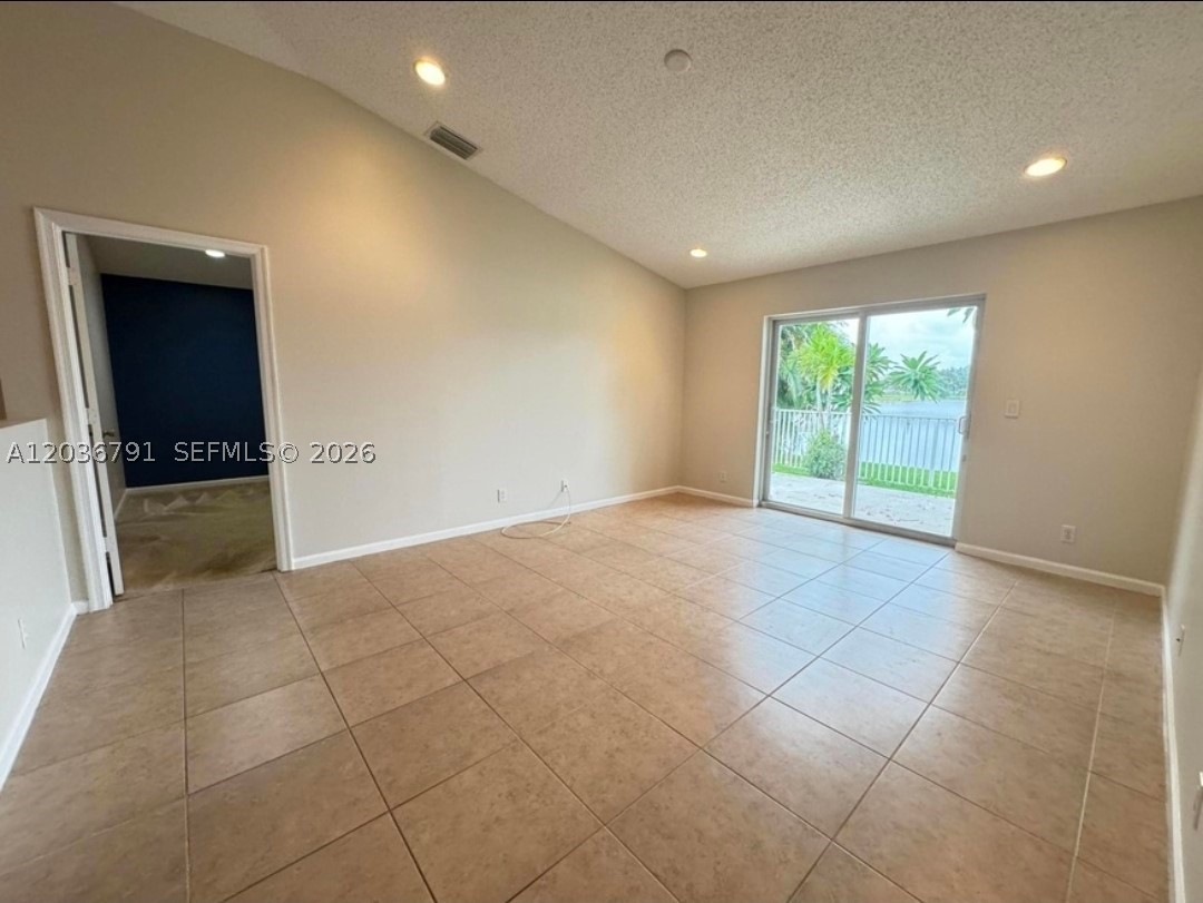 RIVERMILL - Residential