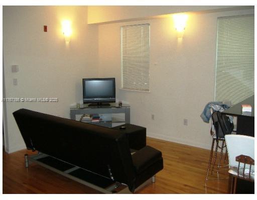 HAMILTON CONDO - Residential