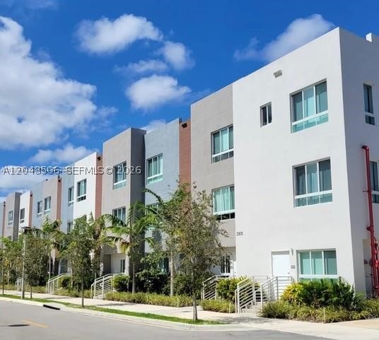 RIVERWOOD - Residential