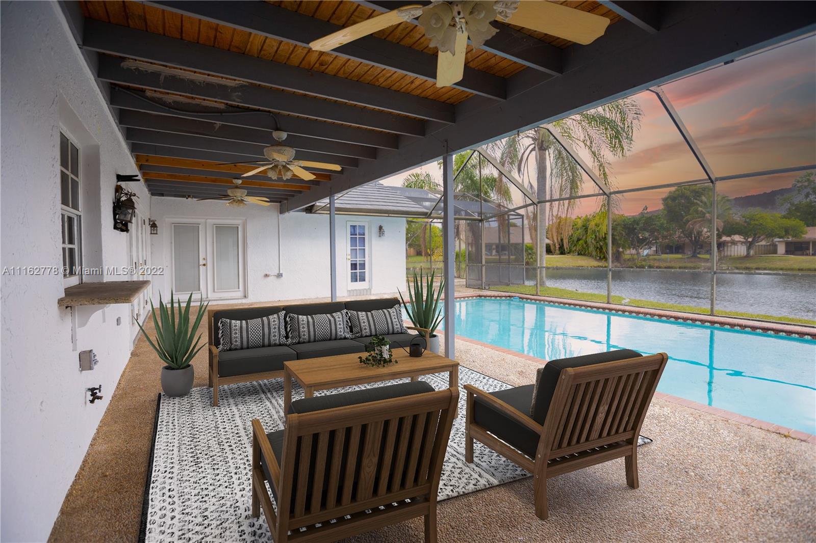 JACARANDA LAKES SEC ELEVE - Residential