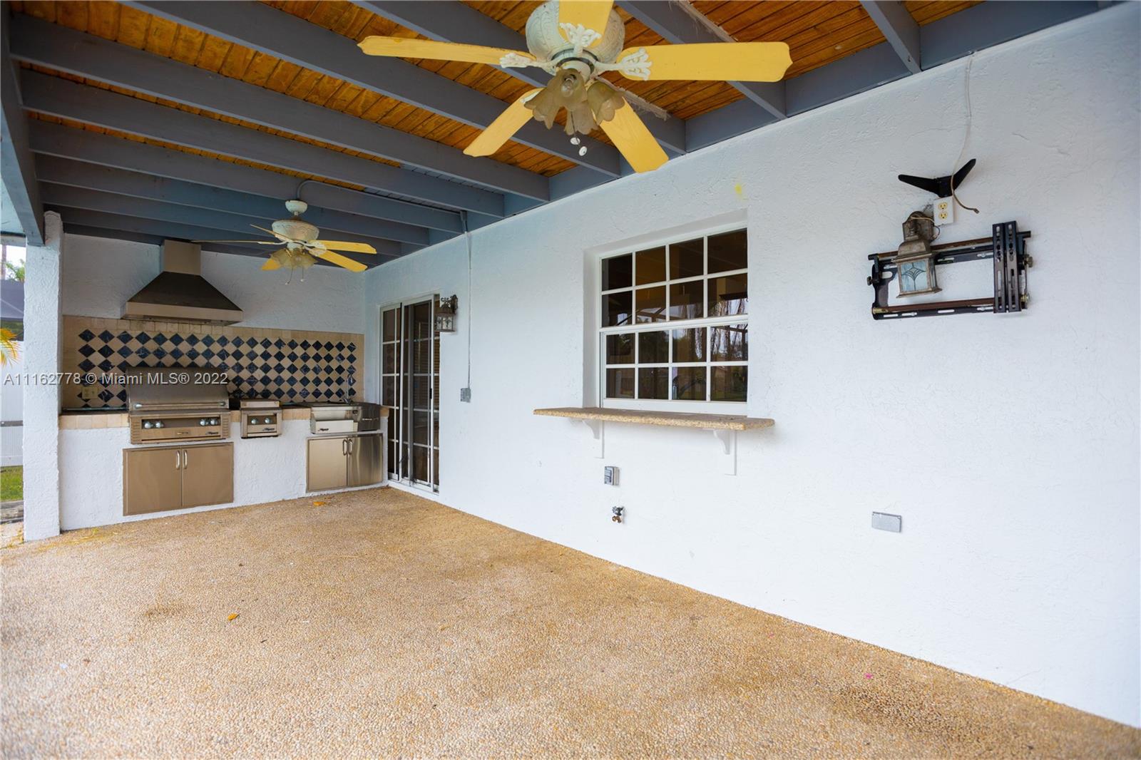 JACARANDA LAKES SEC ELEVE - Residential