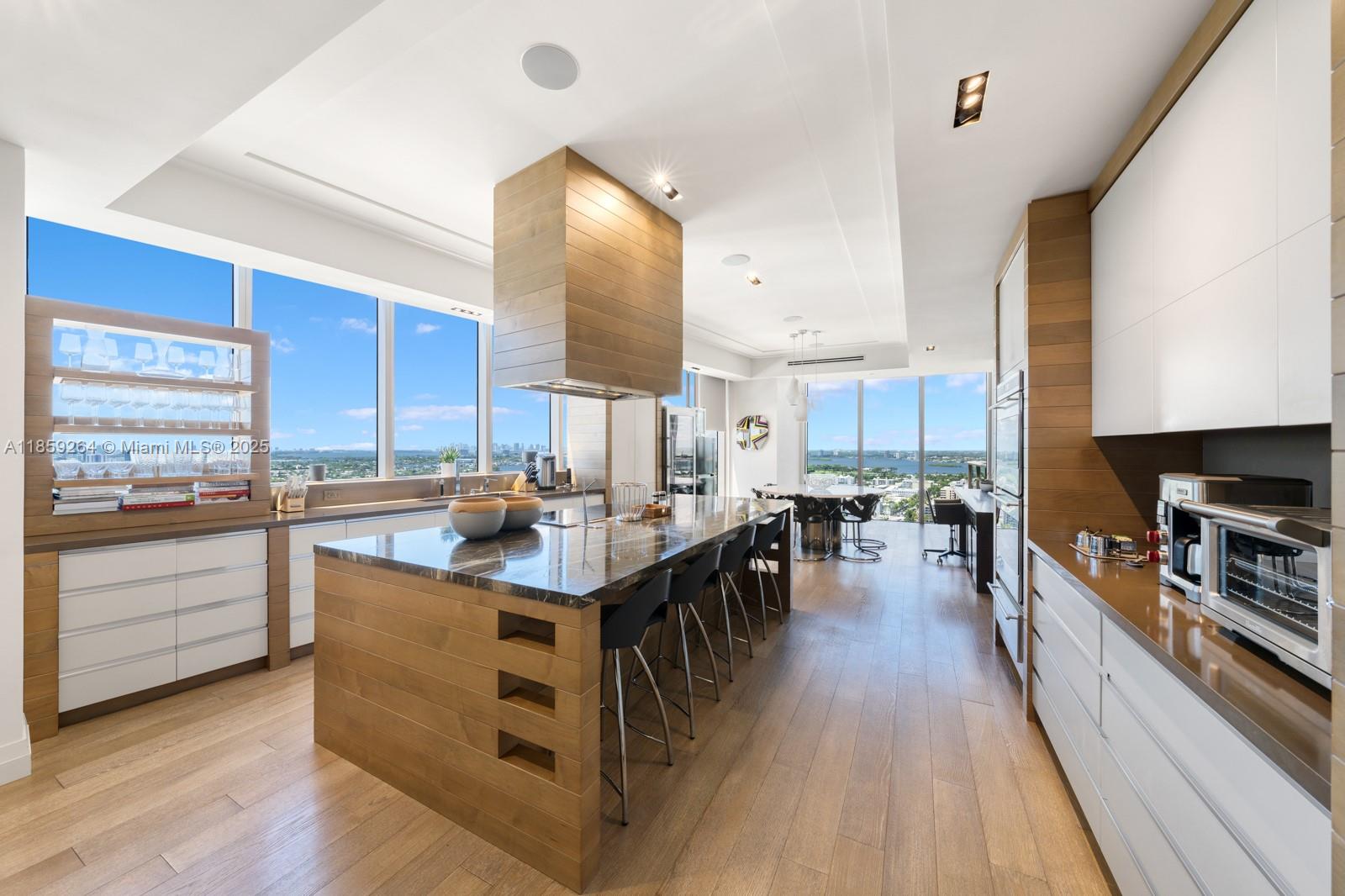 BAL HARBOUR NORTH SOUTH - Residential