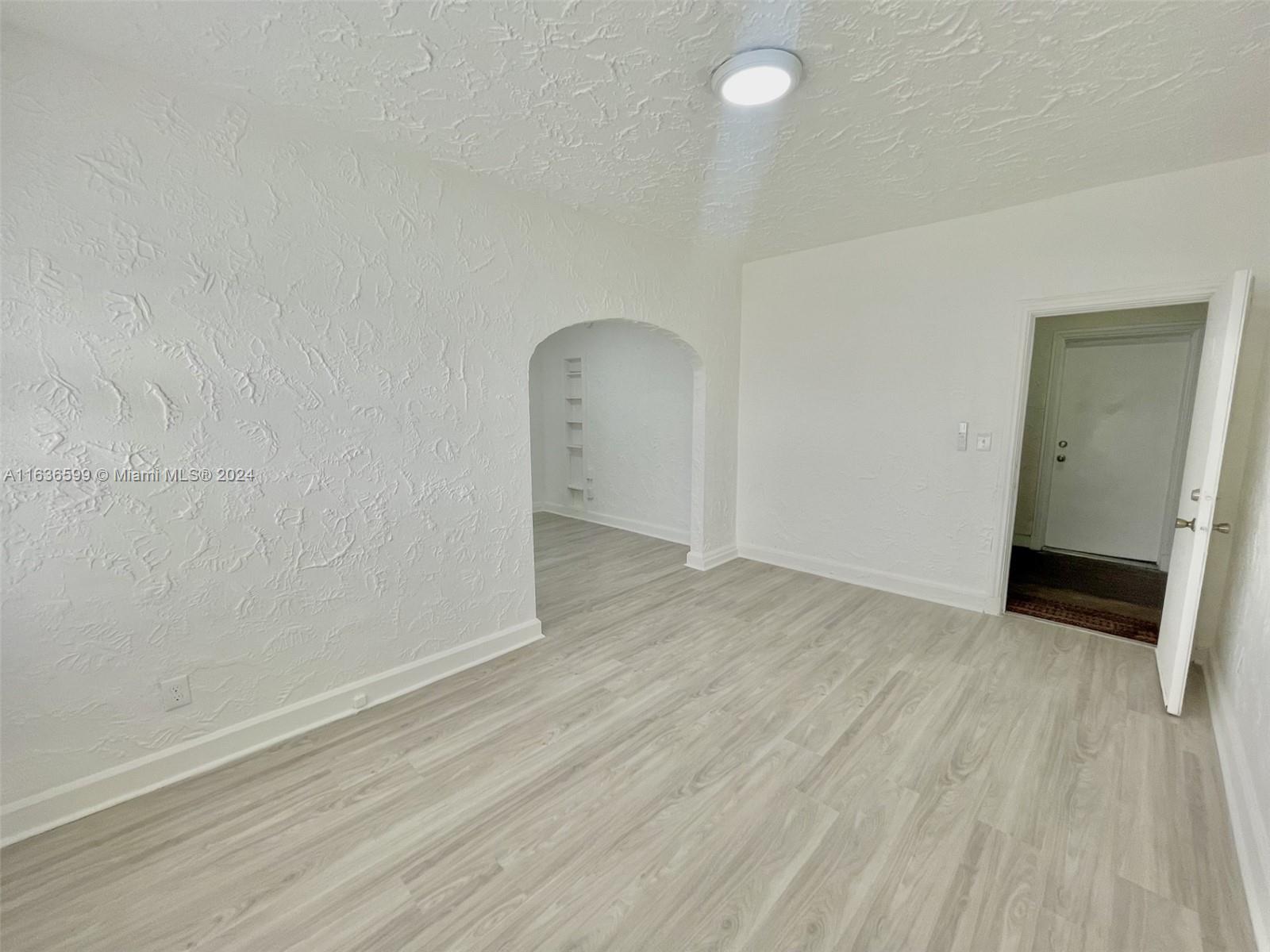 CORAL GABLES COUNTRY CLUB - Residential Lease