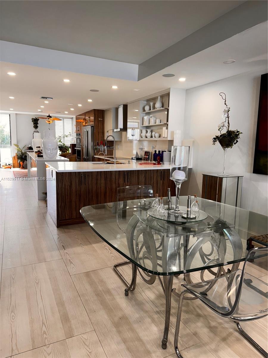 OCEAN TOWNHOUSES CONDO - Residential