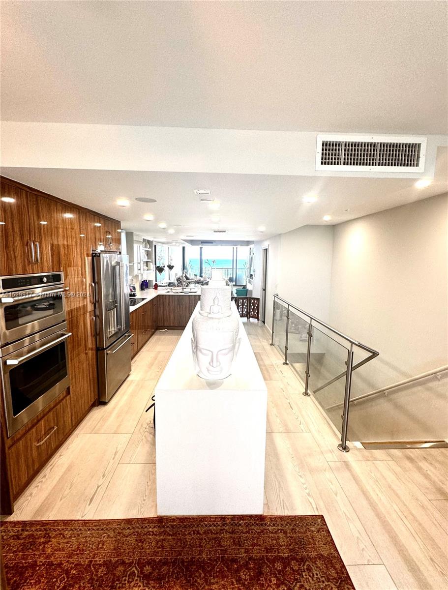 OCEAN TOWNHOUSES CONDO - Residential
