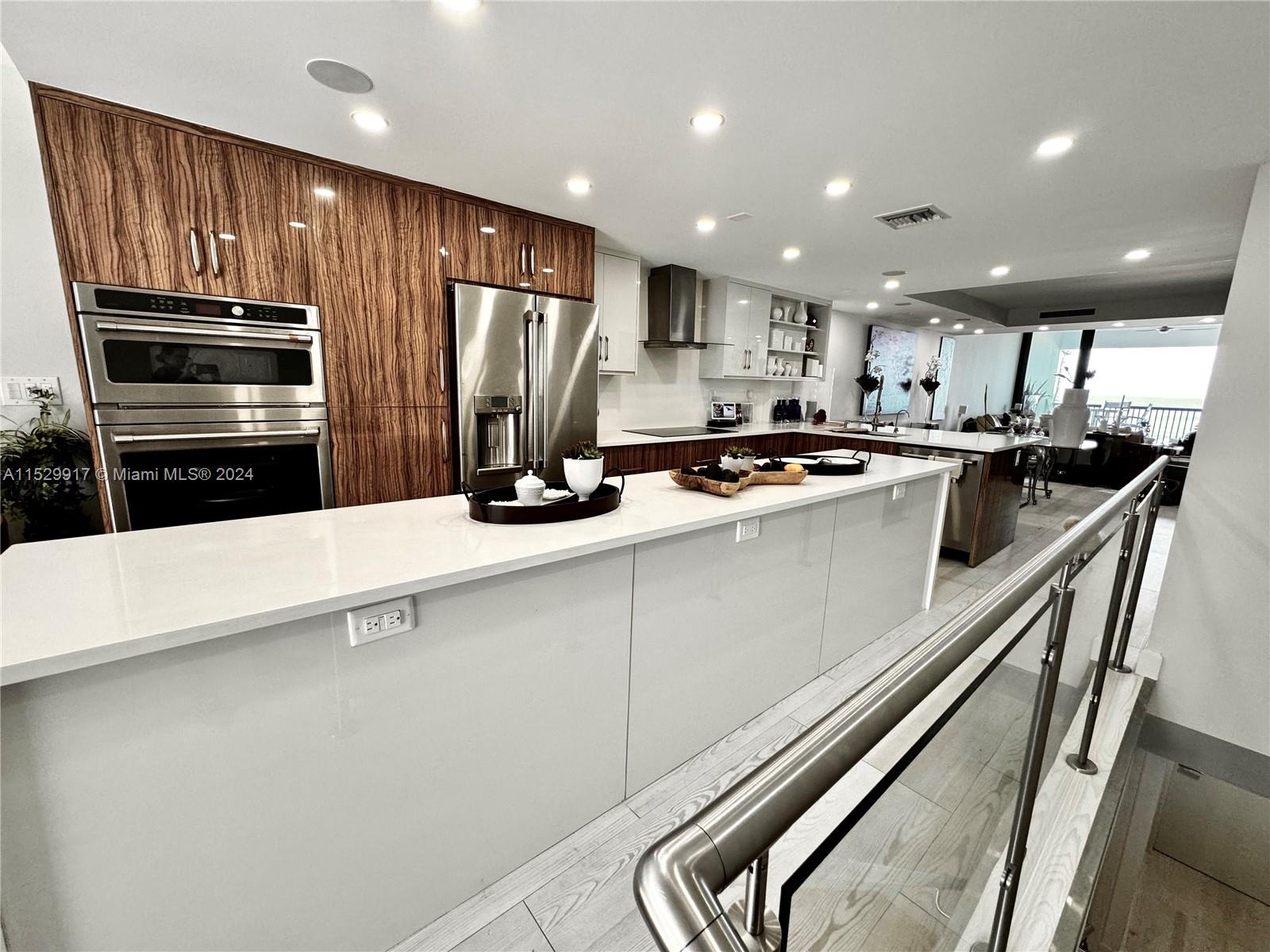 OCEAN TOWNHOUSES CONDO - Residential