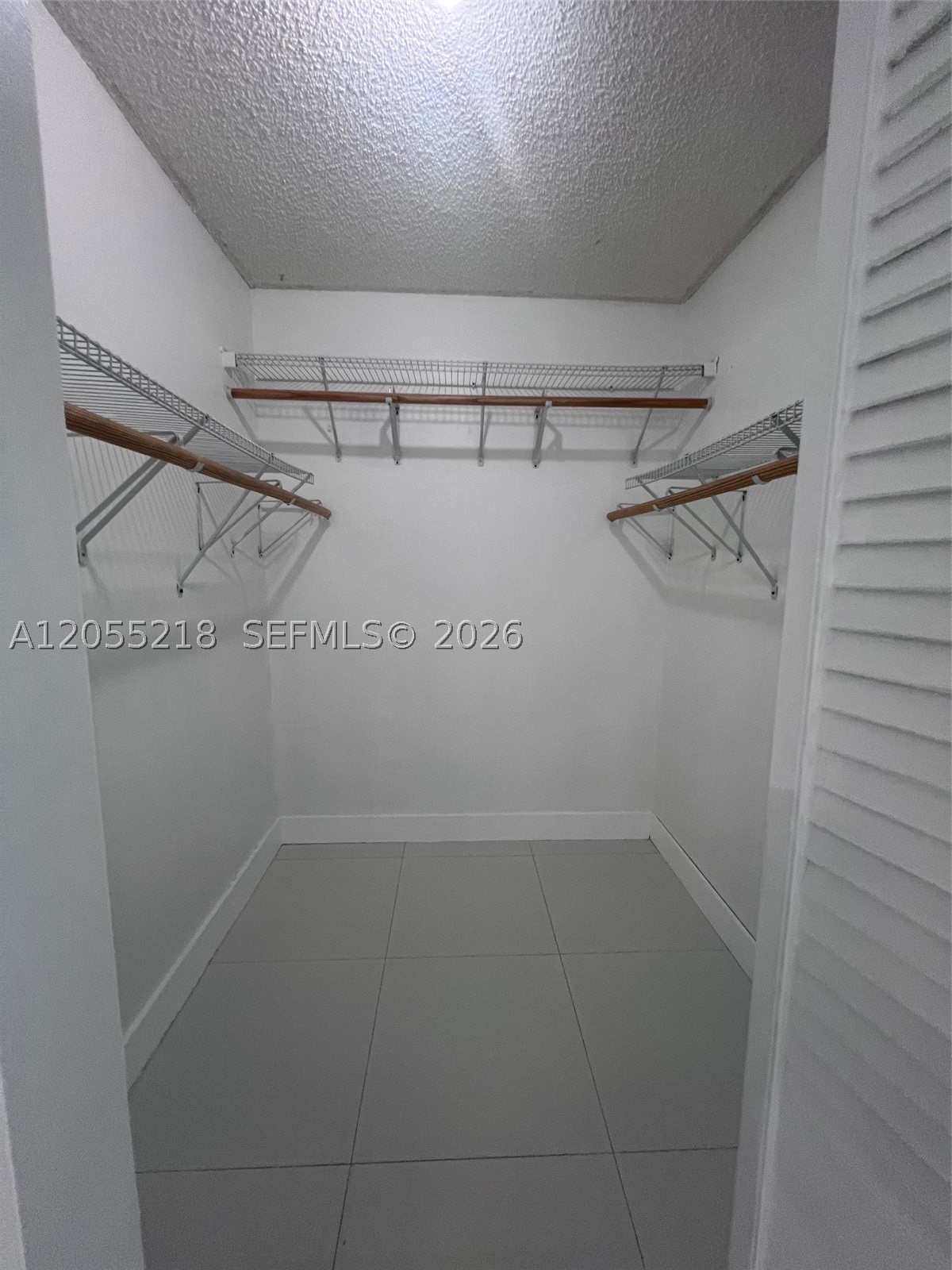 ELAN AT CALUSA CONDO VI - Residential Lease
