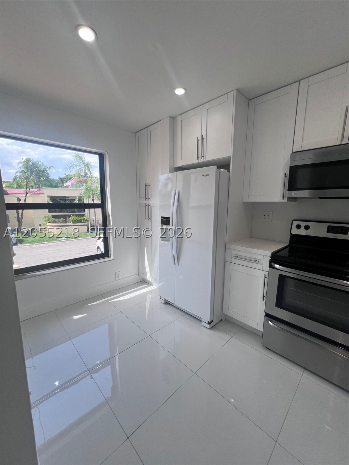 ELAN AT CALUSA CONDO VI - Residential Lease