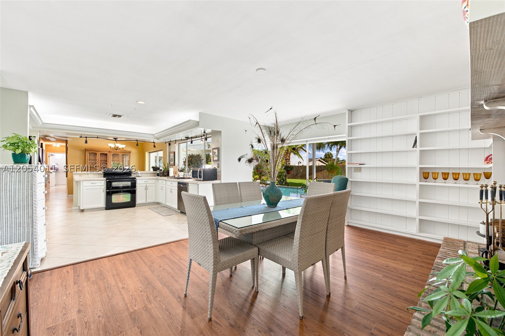 PLANTATION PARK LAKESITES - Residential