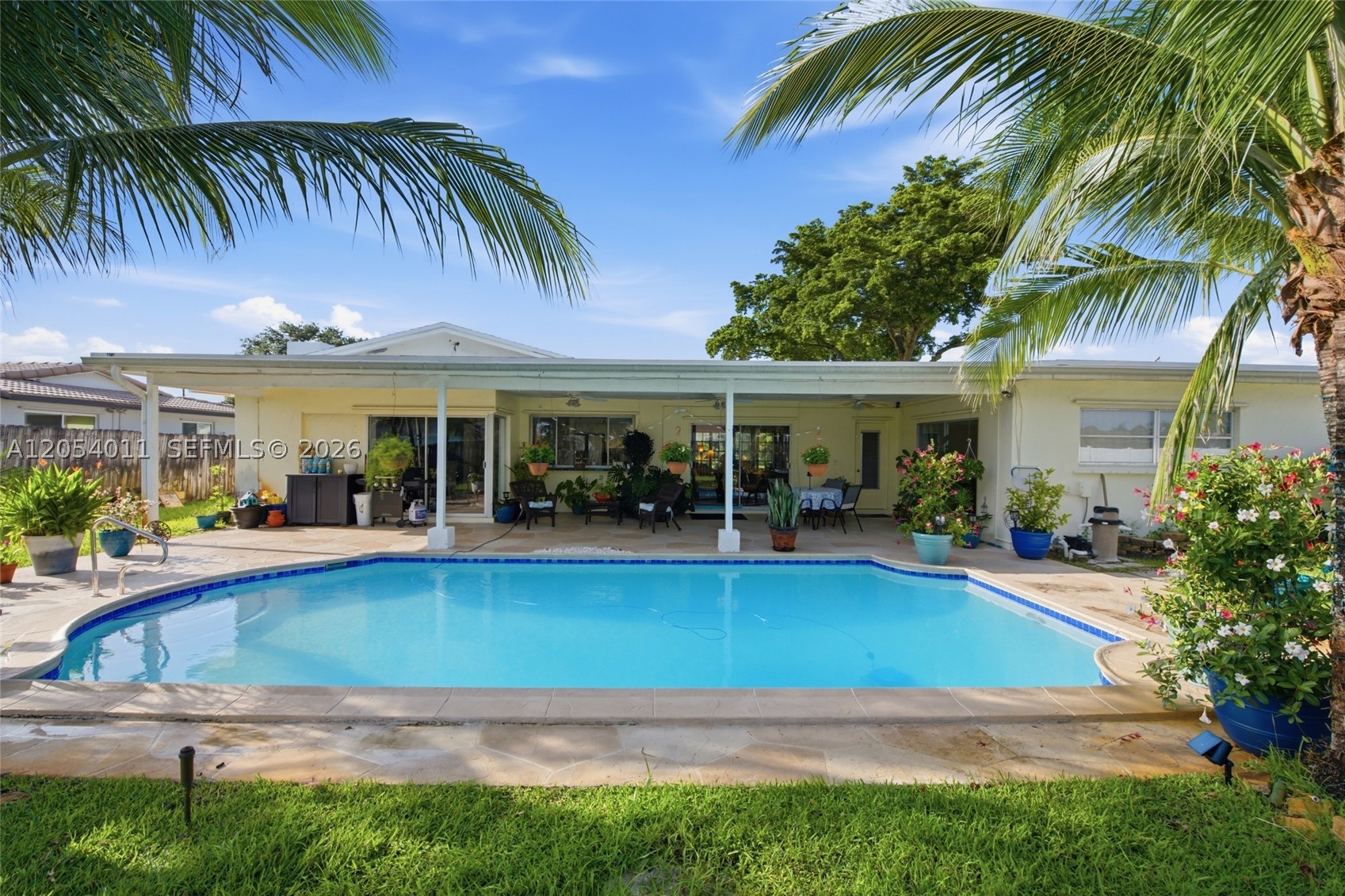 PLANTATION PARK LAKESITES - Residential