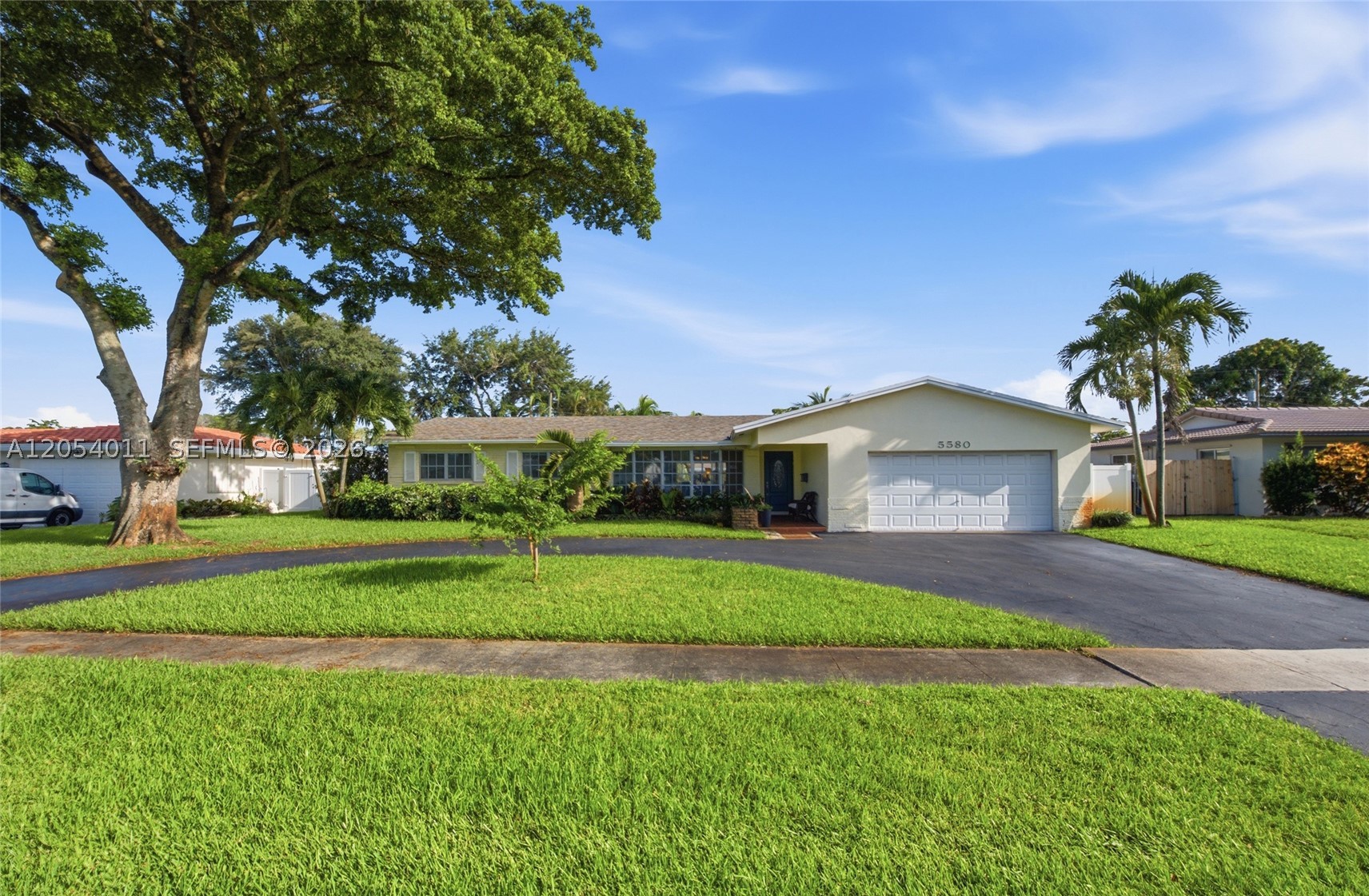 PLANTATION PARK LAKESITES - Residential