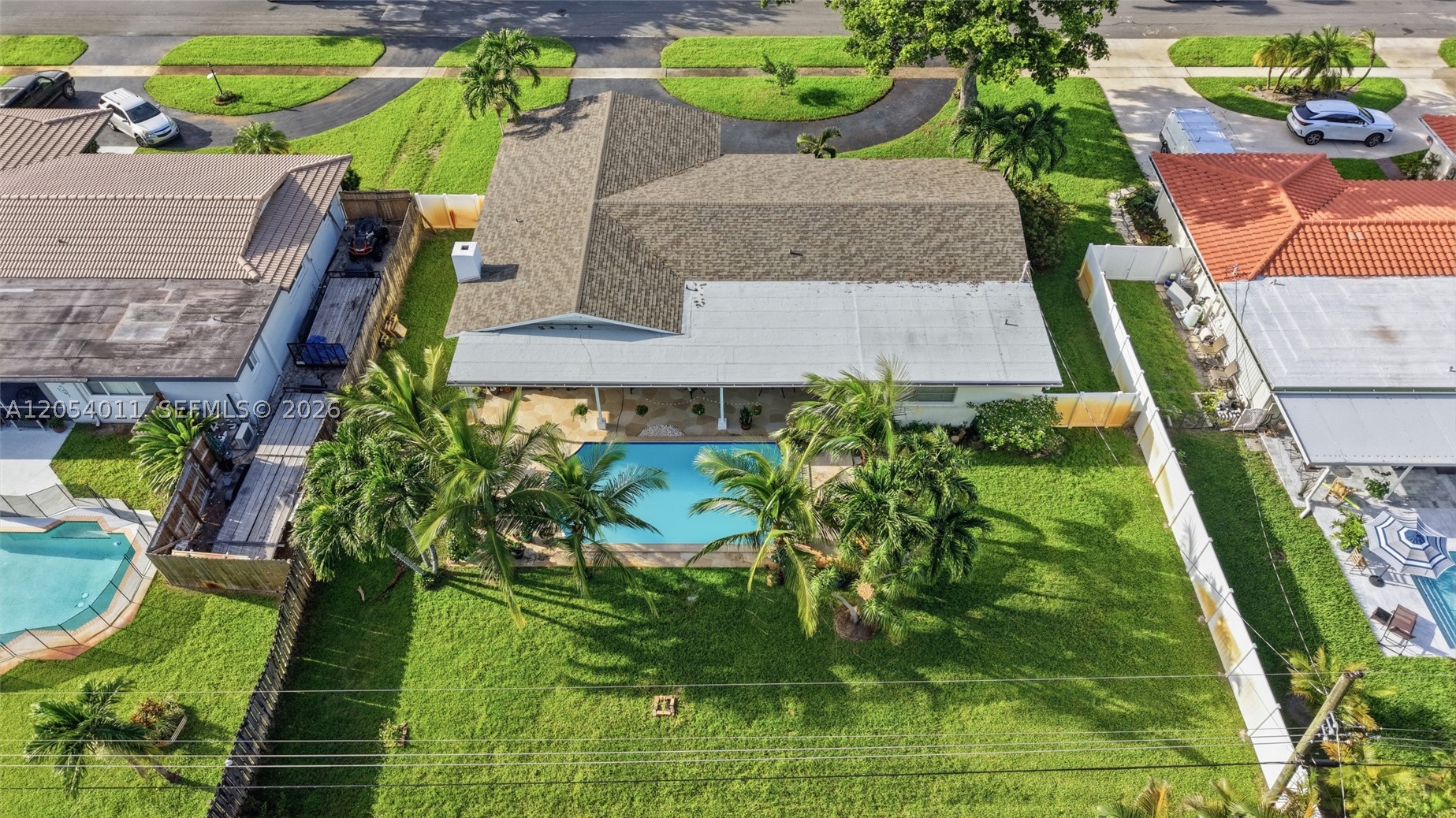PLANTATION PARK LAKESITES - Residential