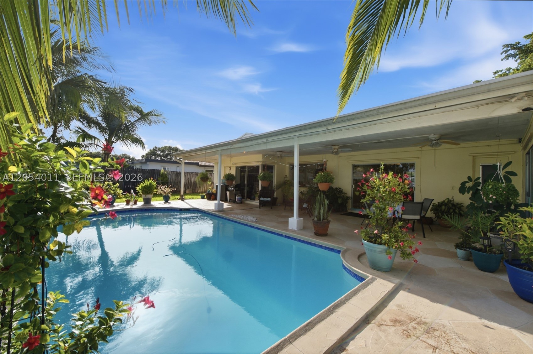 PLANTATION PARK LAKESITES - Residential