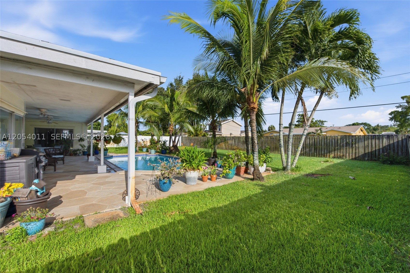 PLANTATION PARK LAKESITES - Residential