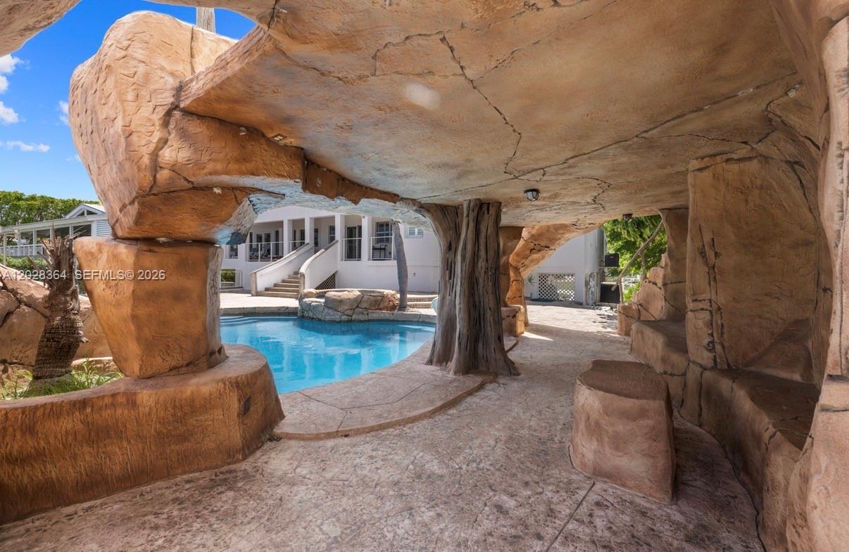 Old Highway - Residential