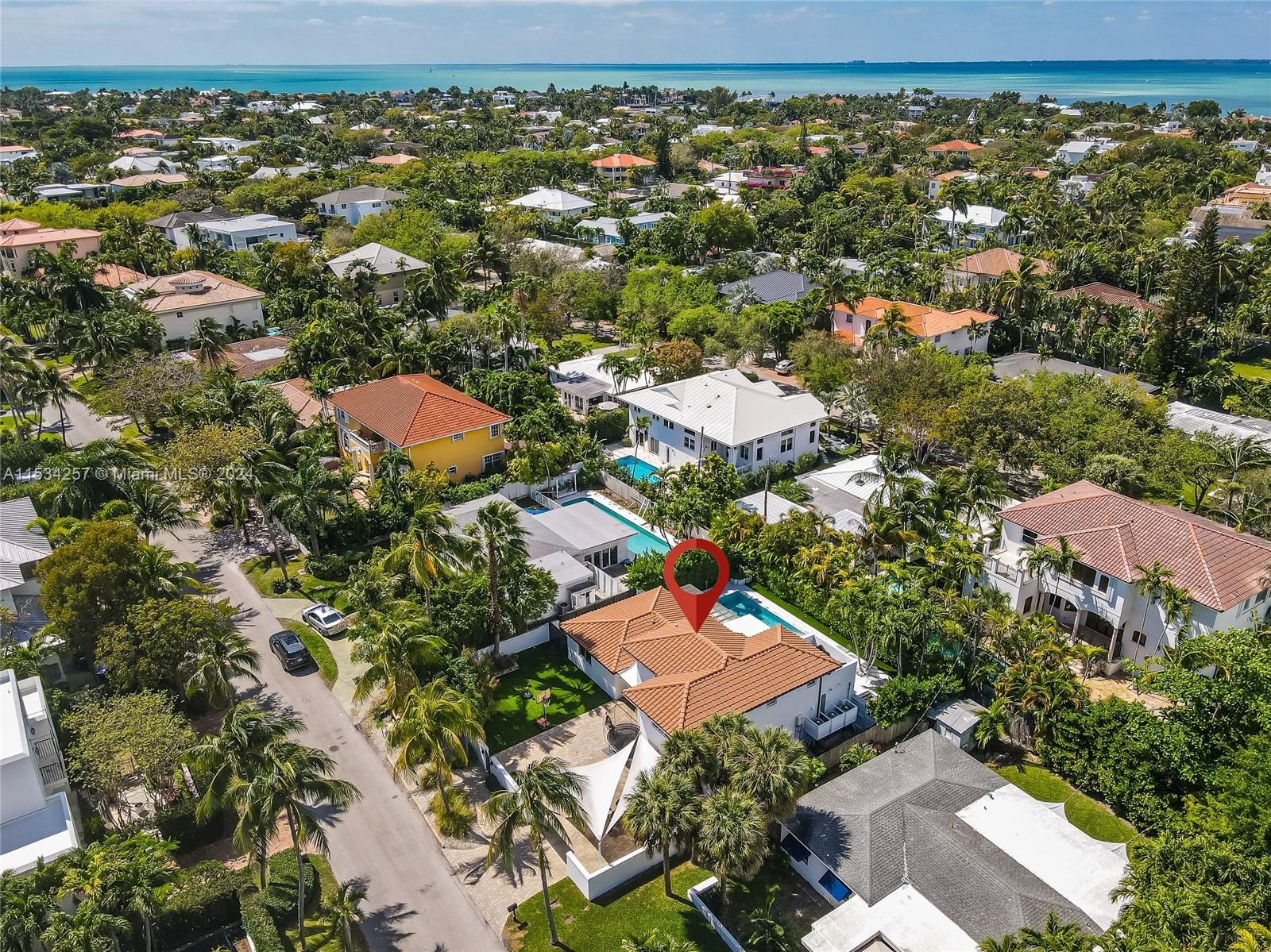 TROPICAL ISLE HOMES - Residential