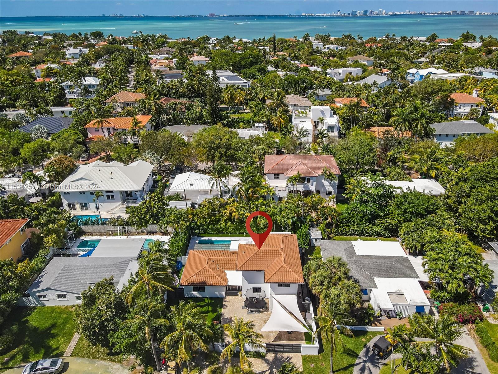 TROPICAL ISLE HOMES - Residential