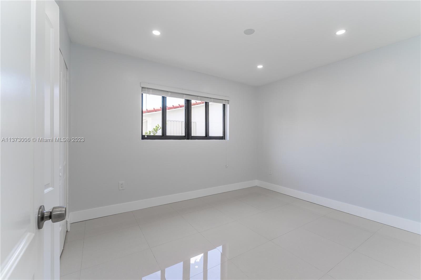 ADRIATIC SUB - Residential Lease